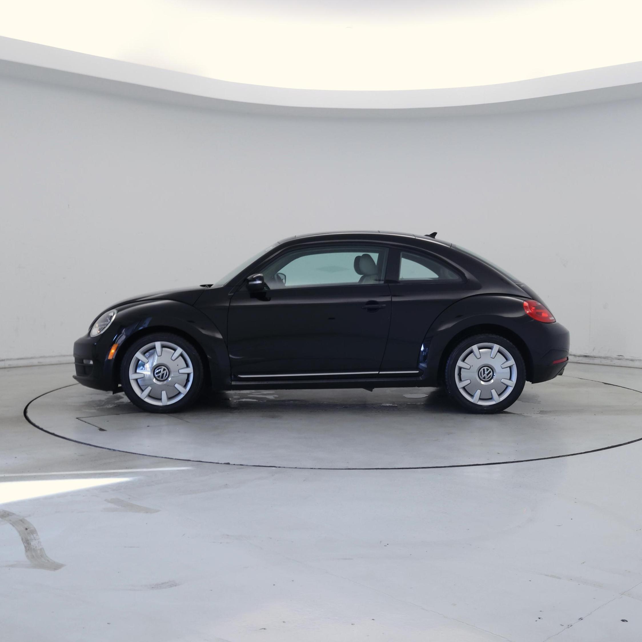 Thumbnail: 2014 Volkswagen Beetle - 3