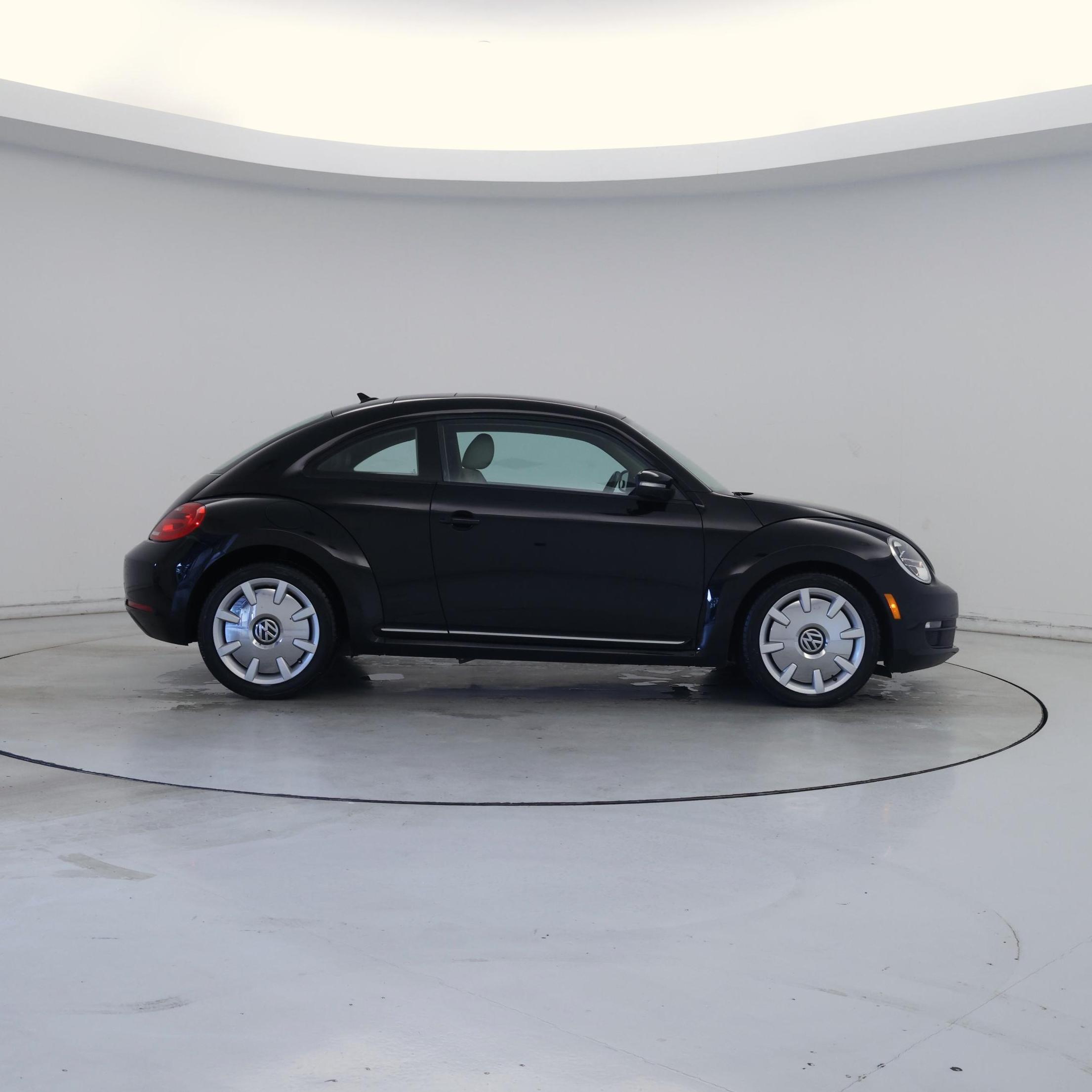 Thumbnail: 2014 Volkswagen Beetle - 7