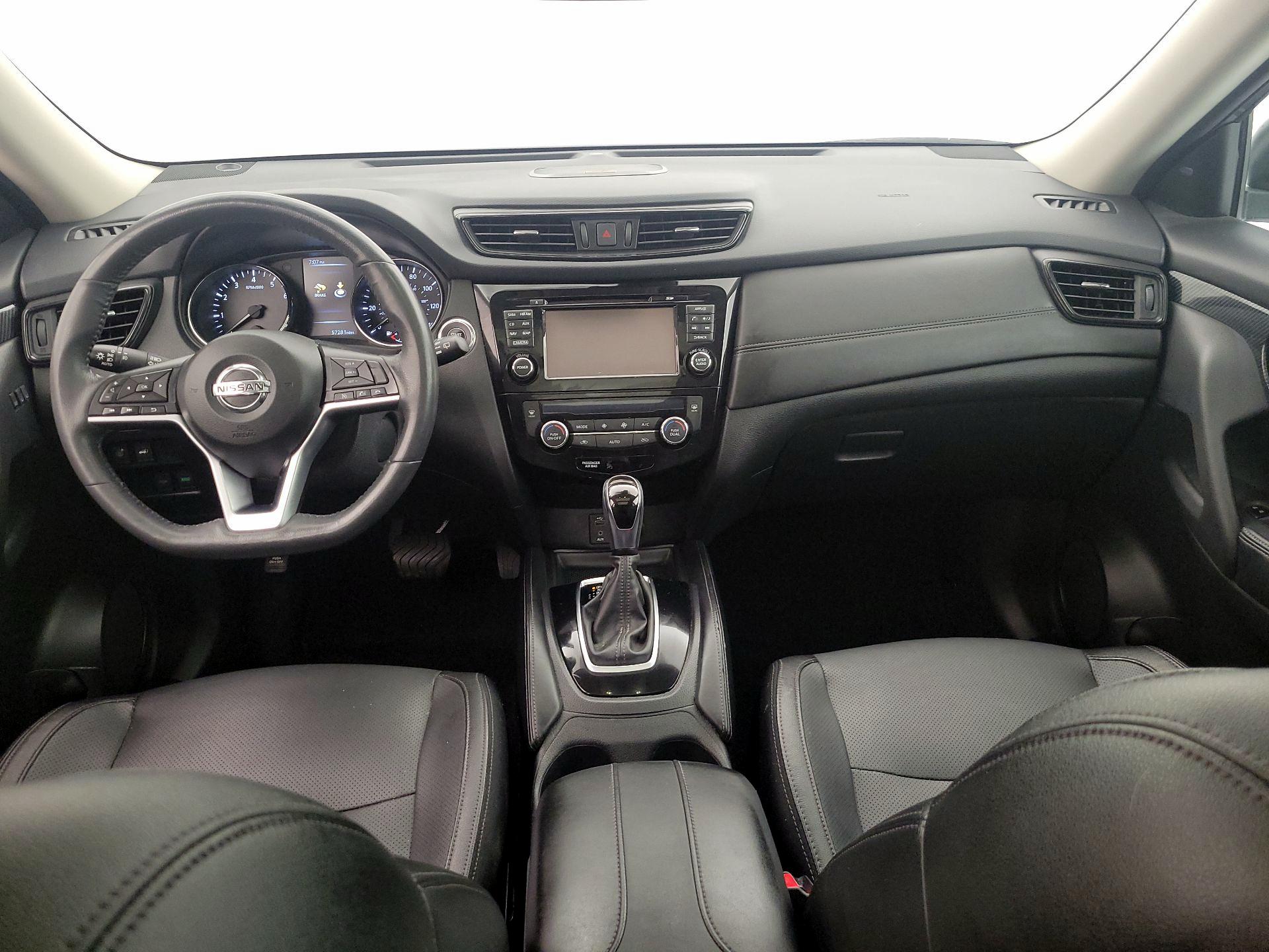 Thumbnail: 2017 Nissan Rogue - 9