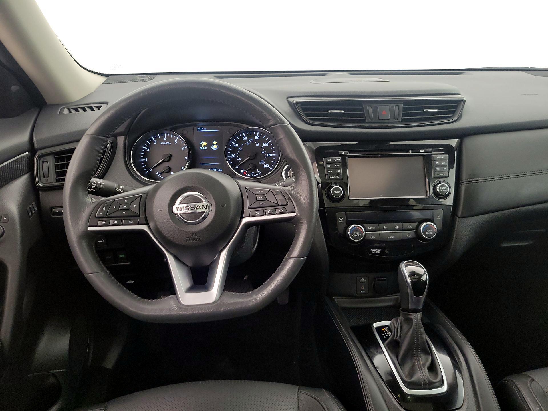 Thumbnail: 2017 Nissan Rogue - 10