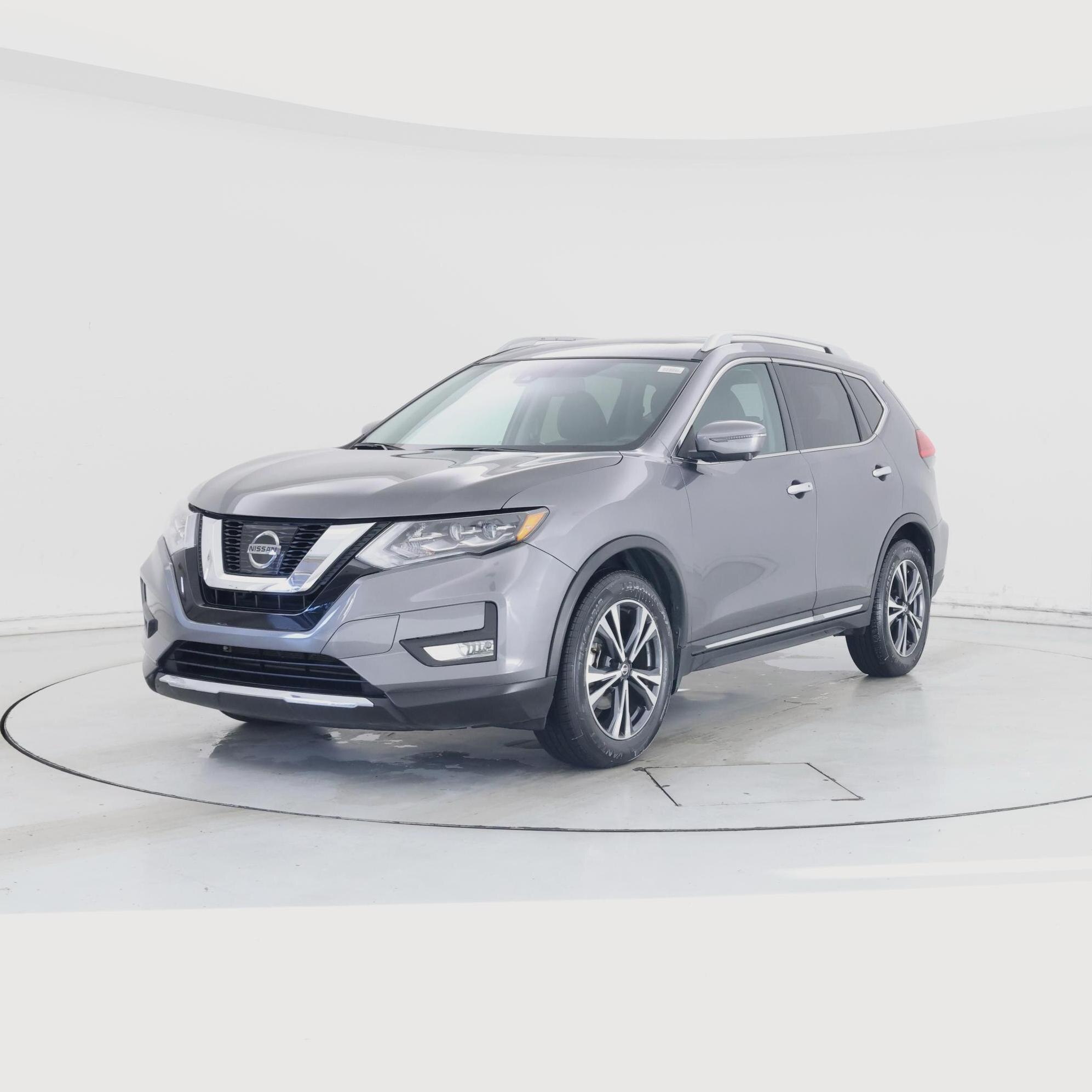 Thumbnail: 2017 Nissan Rogue - 4
