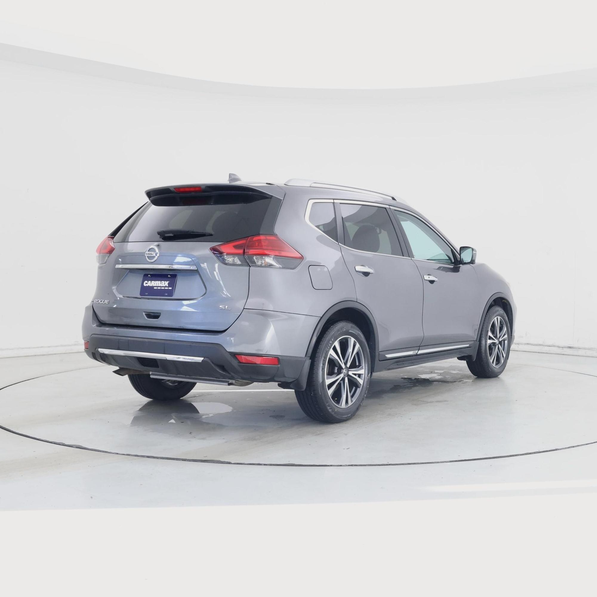 Thumbnail: 2017 Nissan Rogue - 8