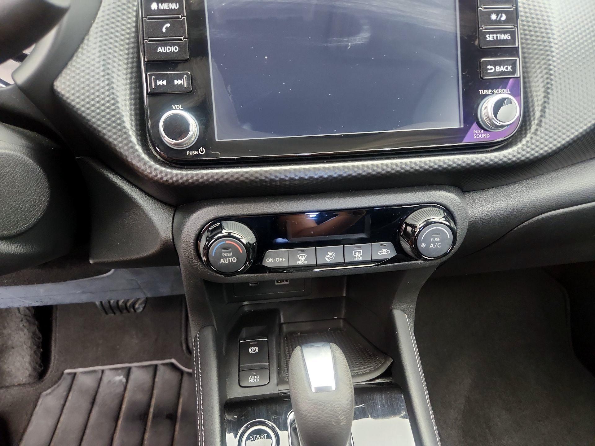 Thumbnail: 2021 Nissan Kicks - 16