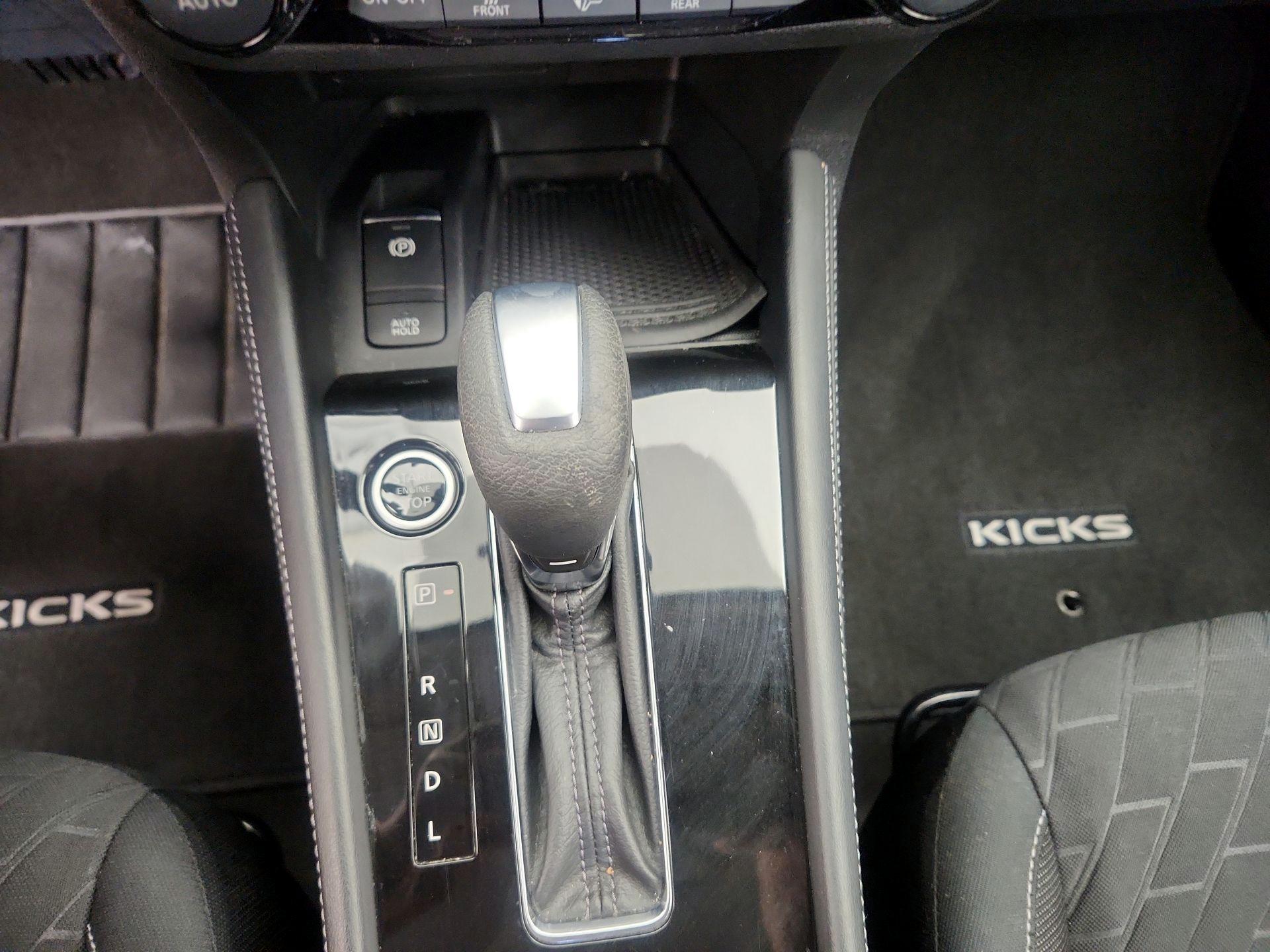 Thumbnail: 2021 Nissan Kicks - 17