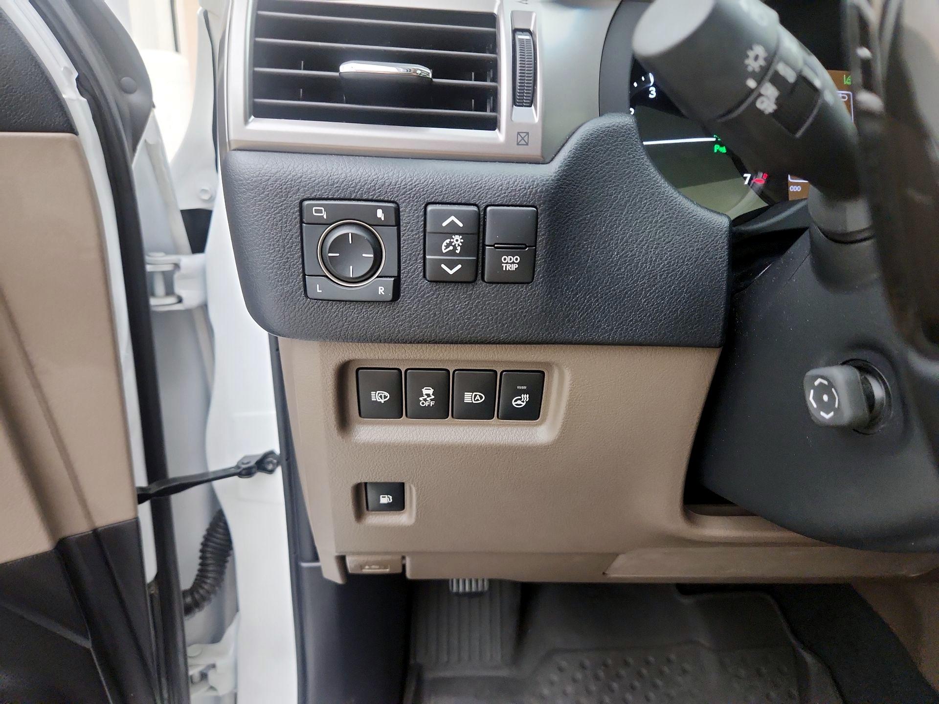 Thumbnail: 2022 Lexus GX - 13