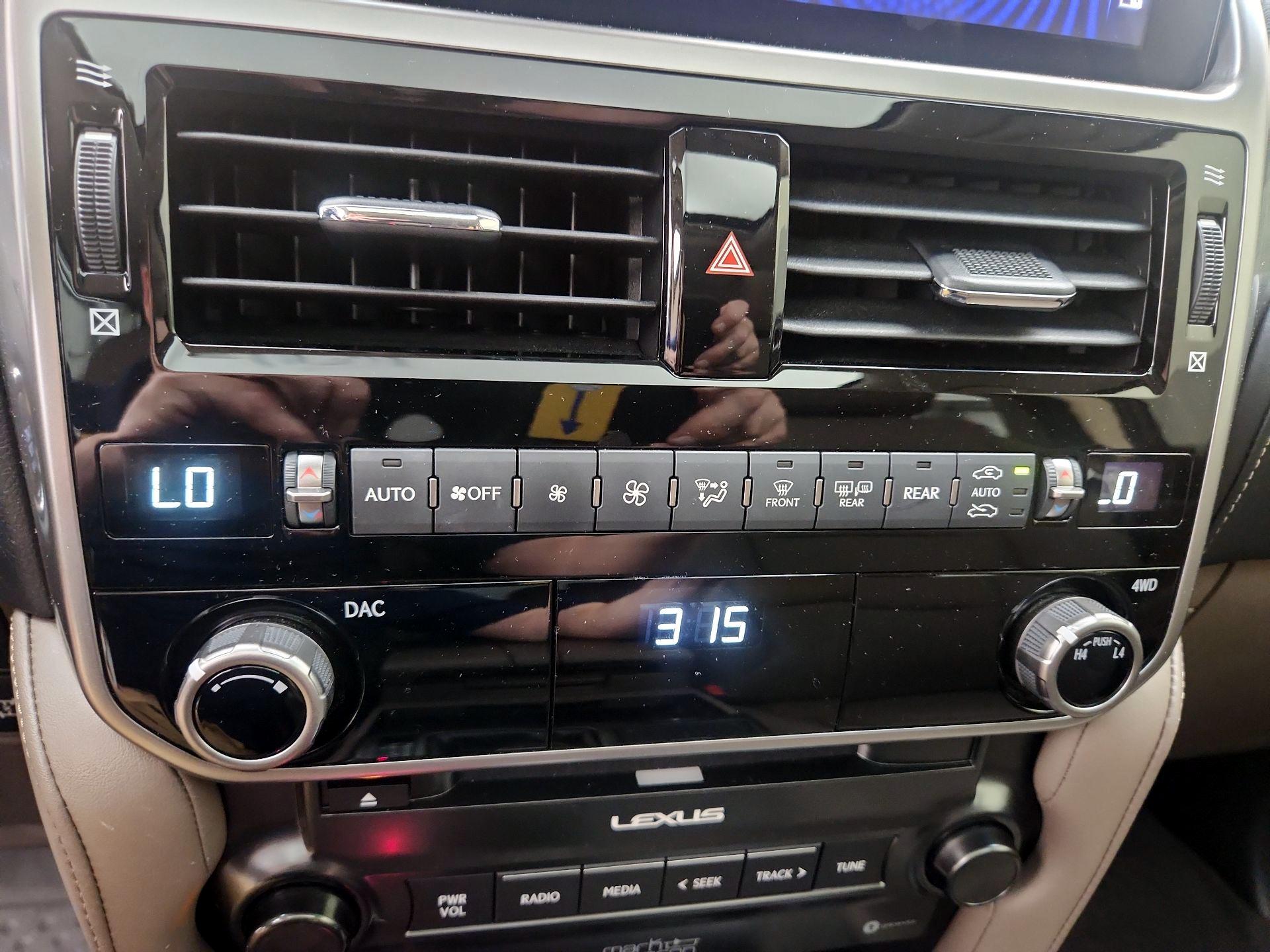 Thumbnail: 2022 Lexus GX - 17
