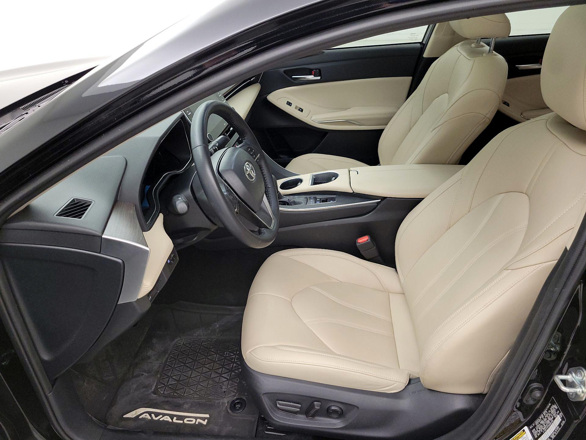 Thumbnail: 2019 Toyota Avalon - 11
