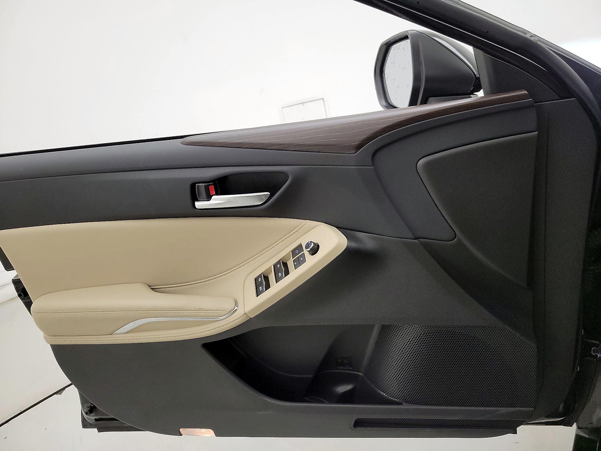 Thumbnail: 2019 Toyota Avalon - 12