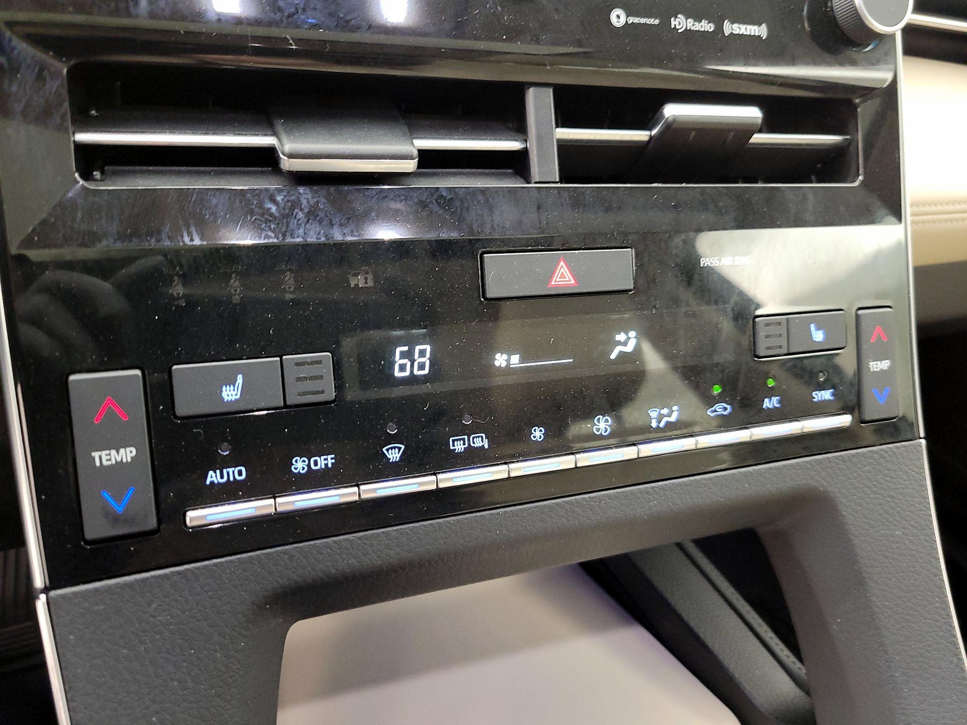 Thumbnail: 2019 Toyota Avalon - 17