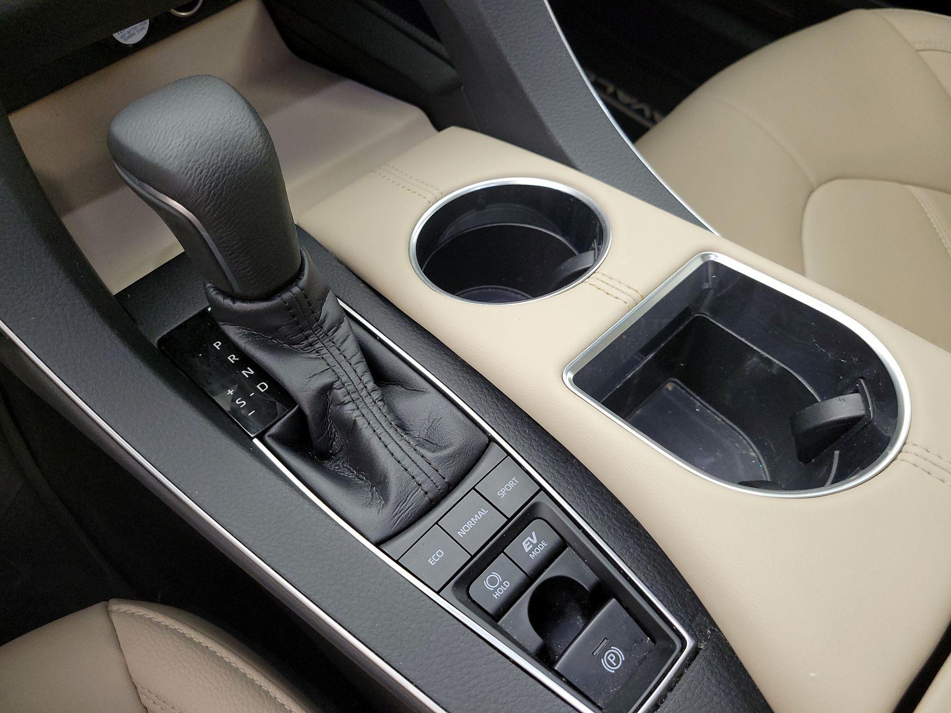 Thumbnail: 2019 Toyota Avalon - 18