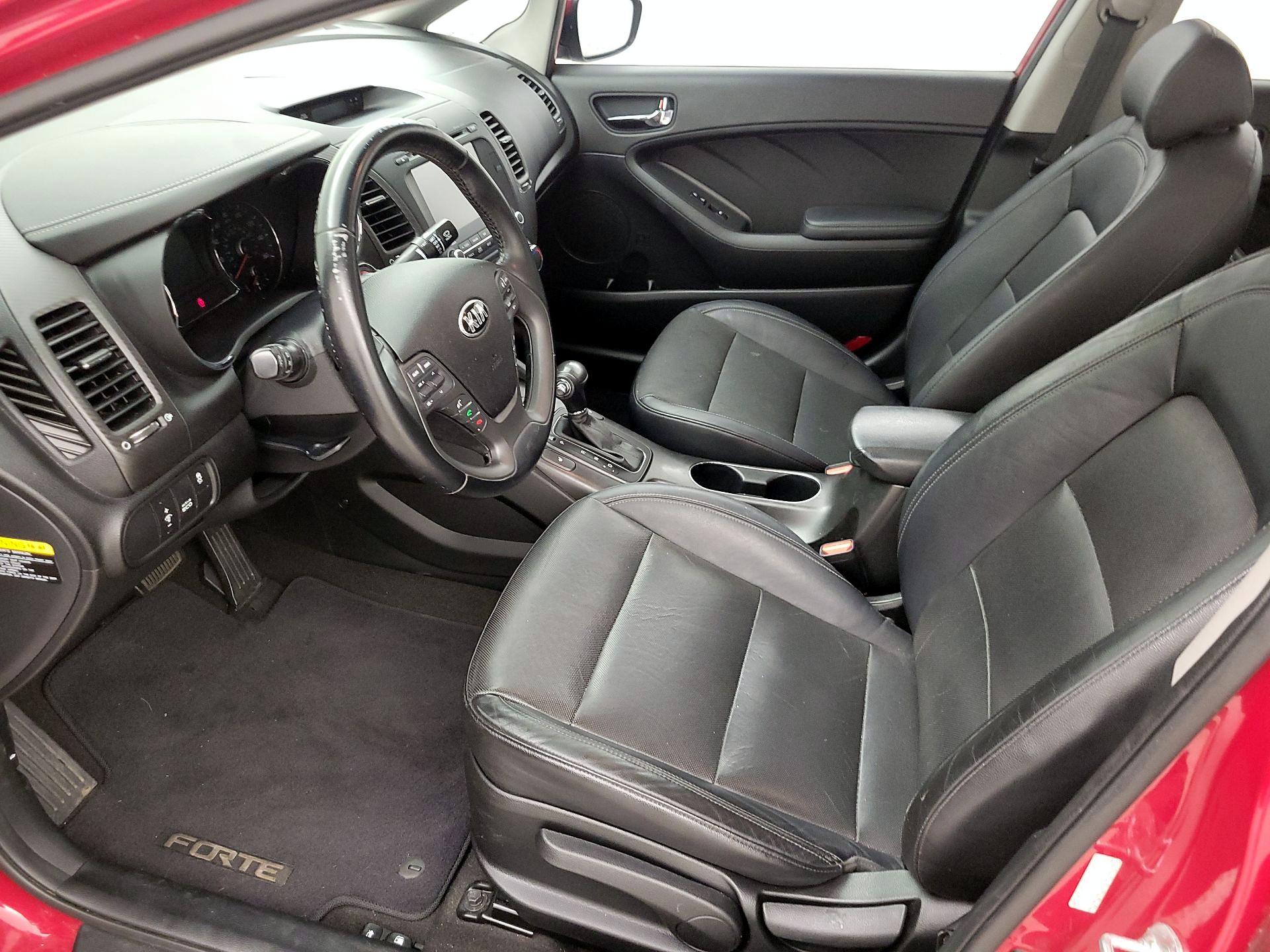 Thumbnail: 2016 Kia Forte - 11