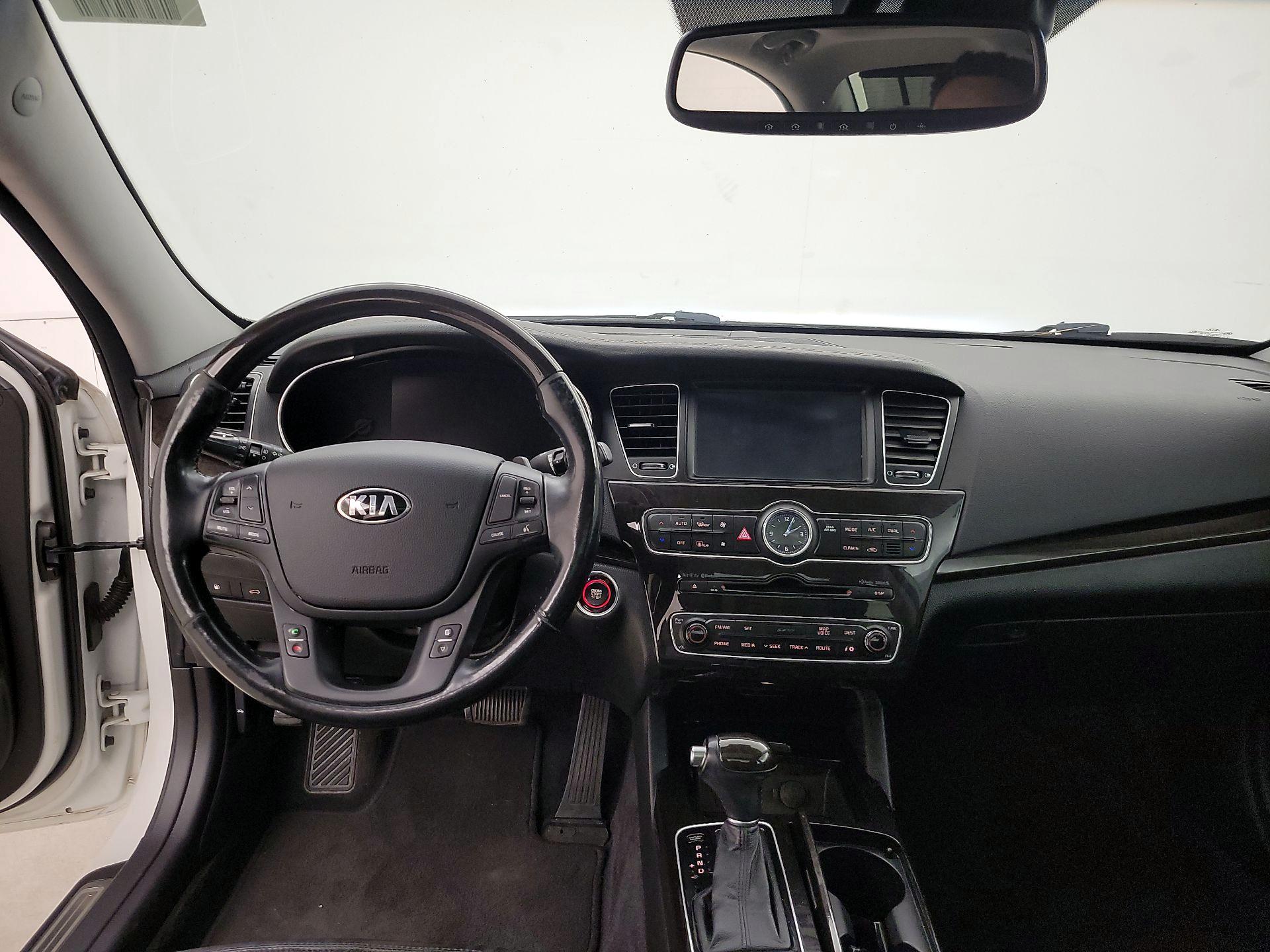 Thumbnail: 2015 Kia Cadenza - 9