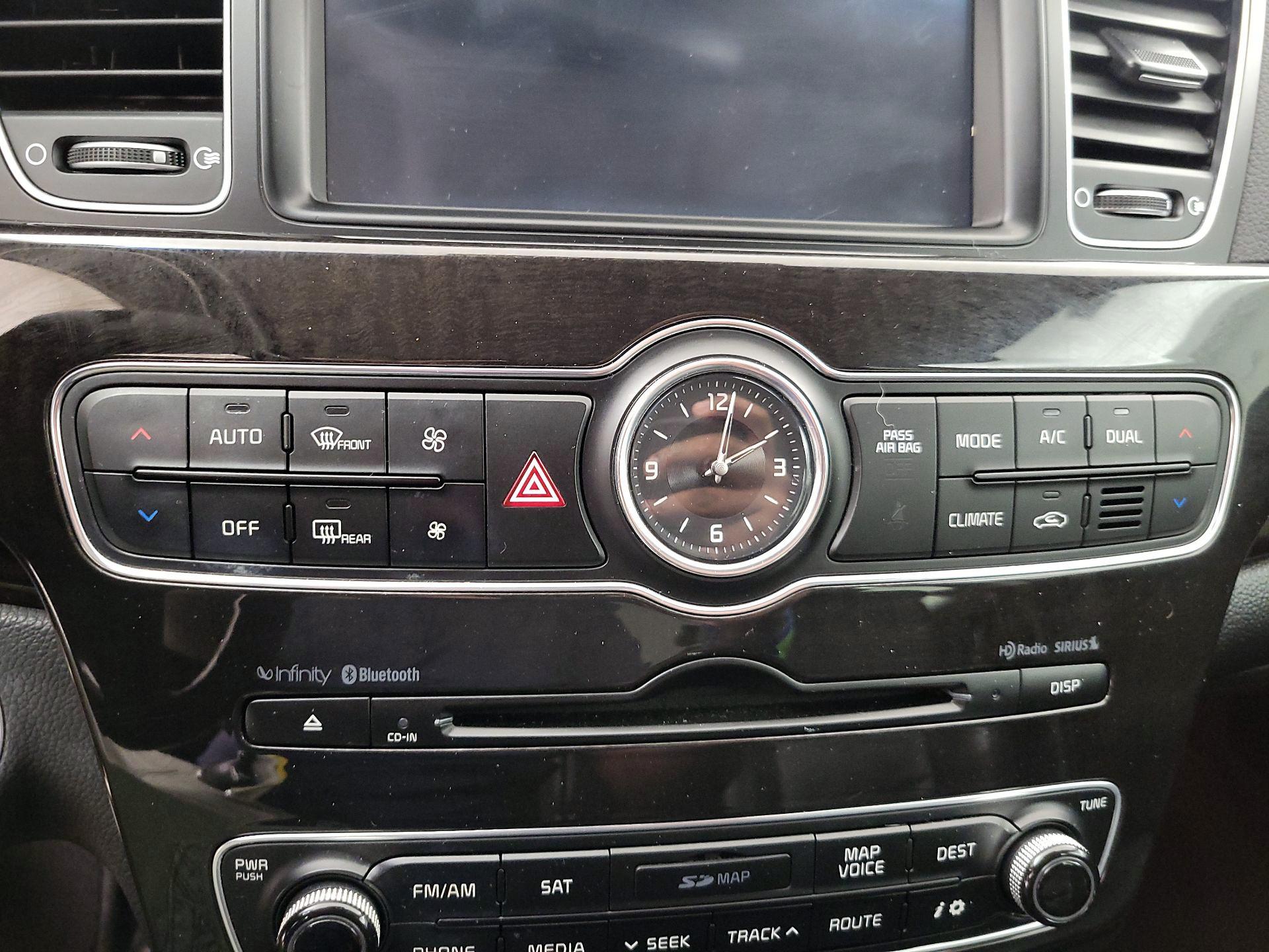 Thumbnail: 2015 Kia Cadenza - 17