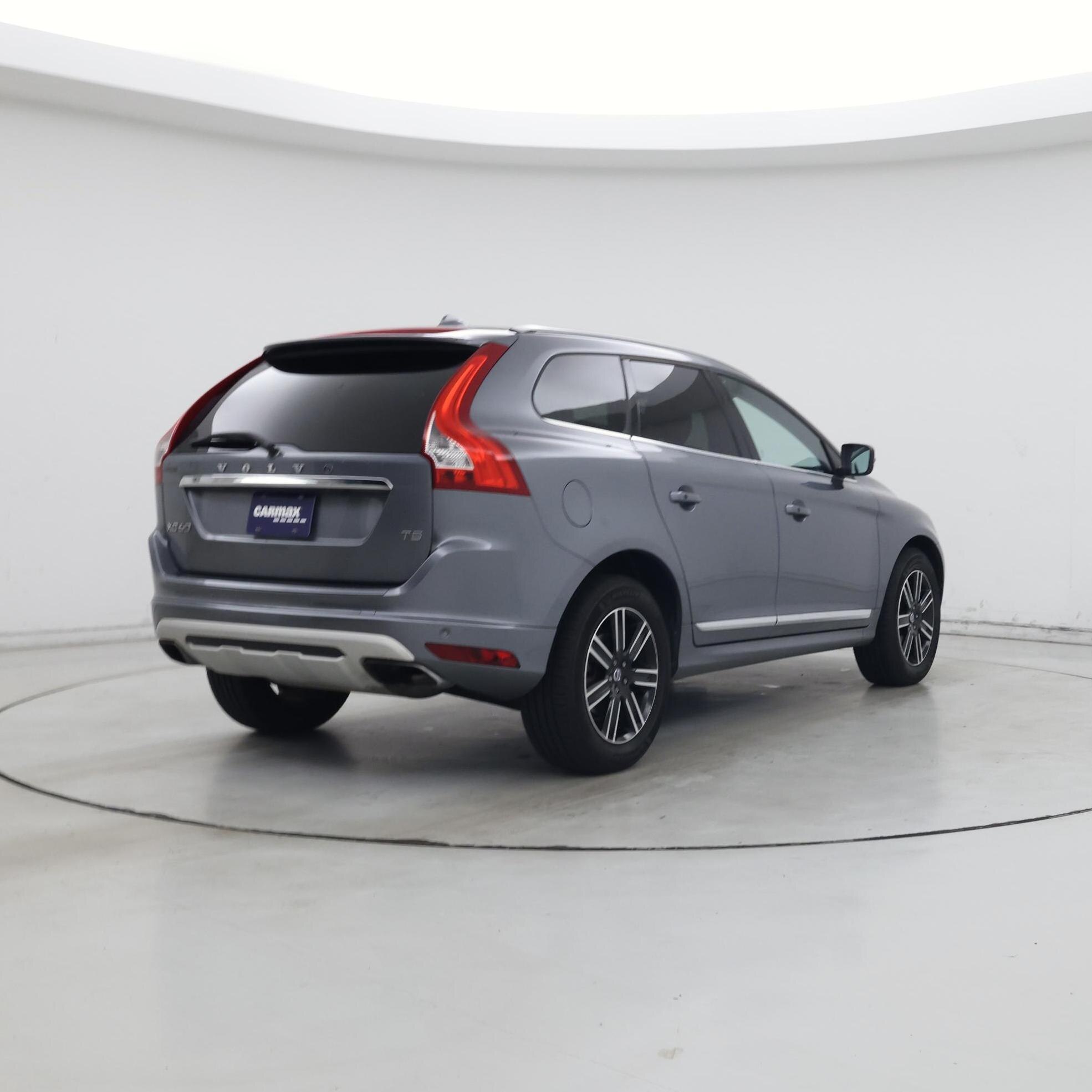 Thumbnail: 2017 Volvo XC60 - 8