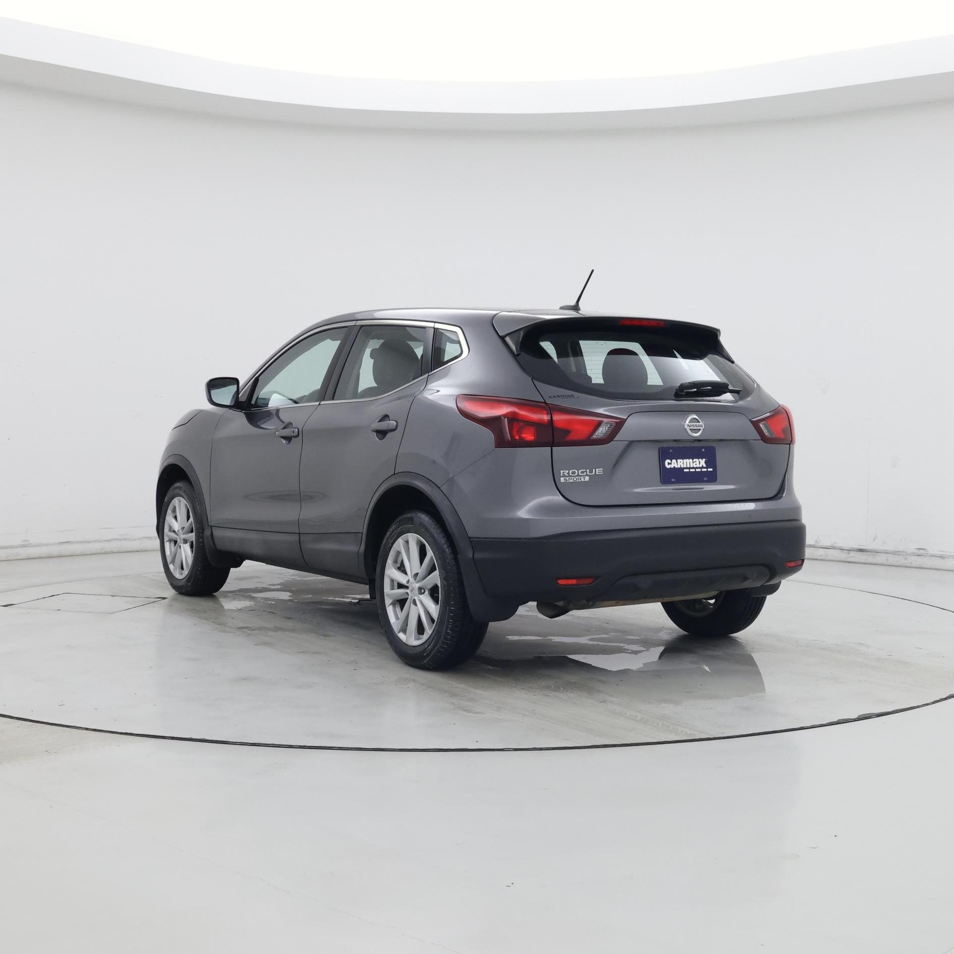 Thumbnail: 2017 Nissan Rogue Sport - 2