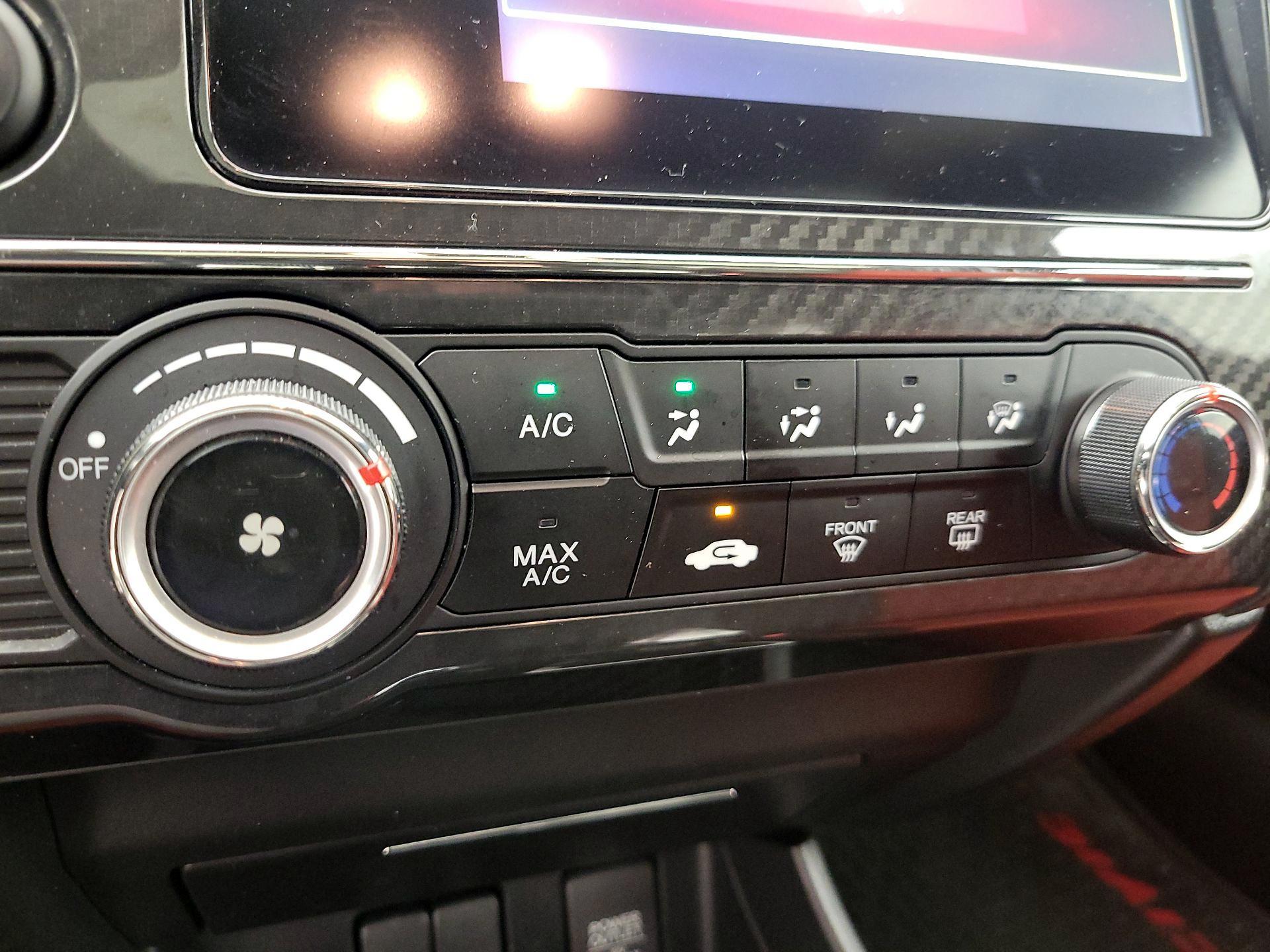 Thumbnail: 2015 Honda Civic - 16
