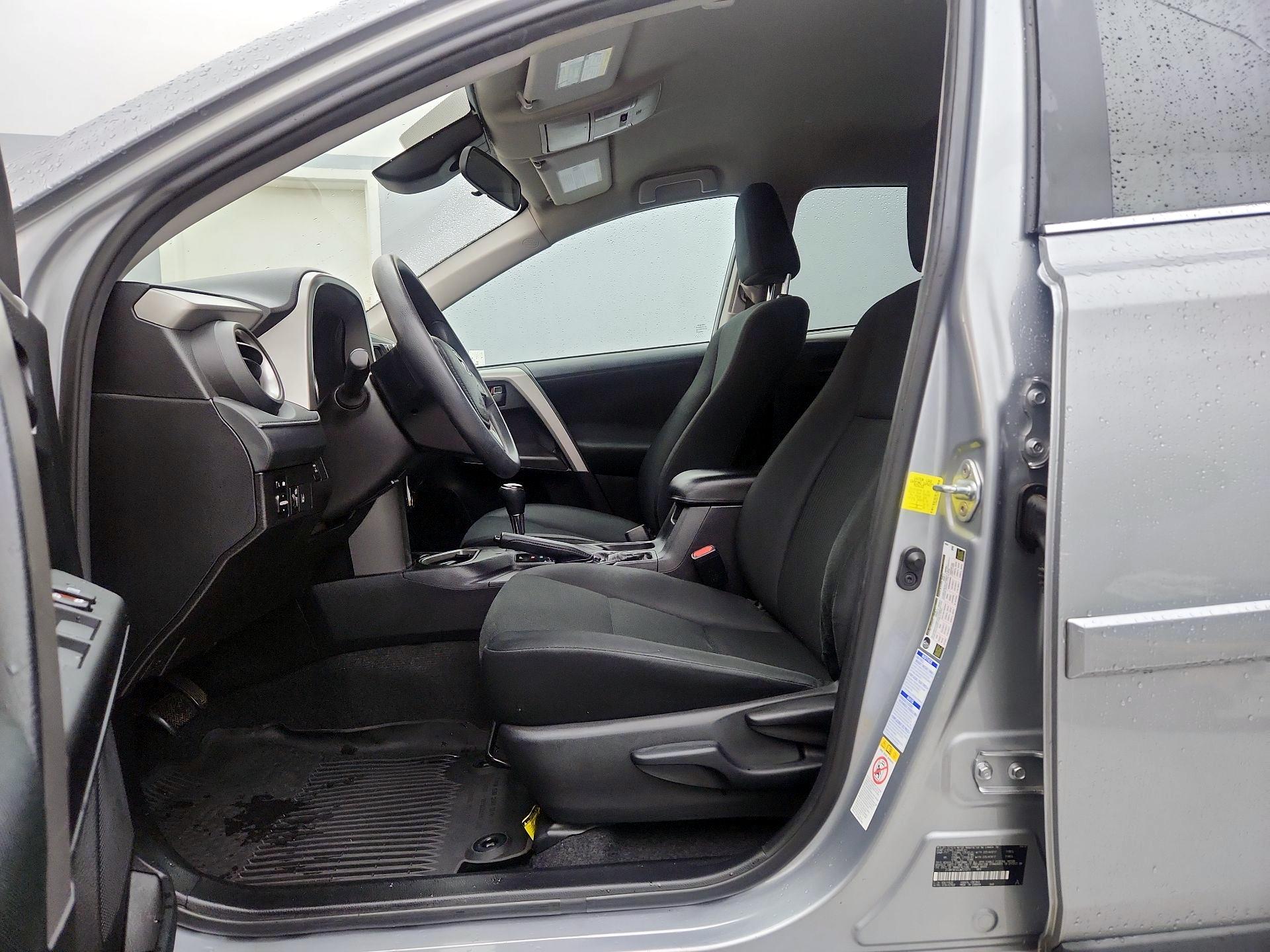 Thumbnail: 2018 Toyota RAV4 - 11