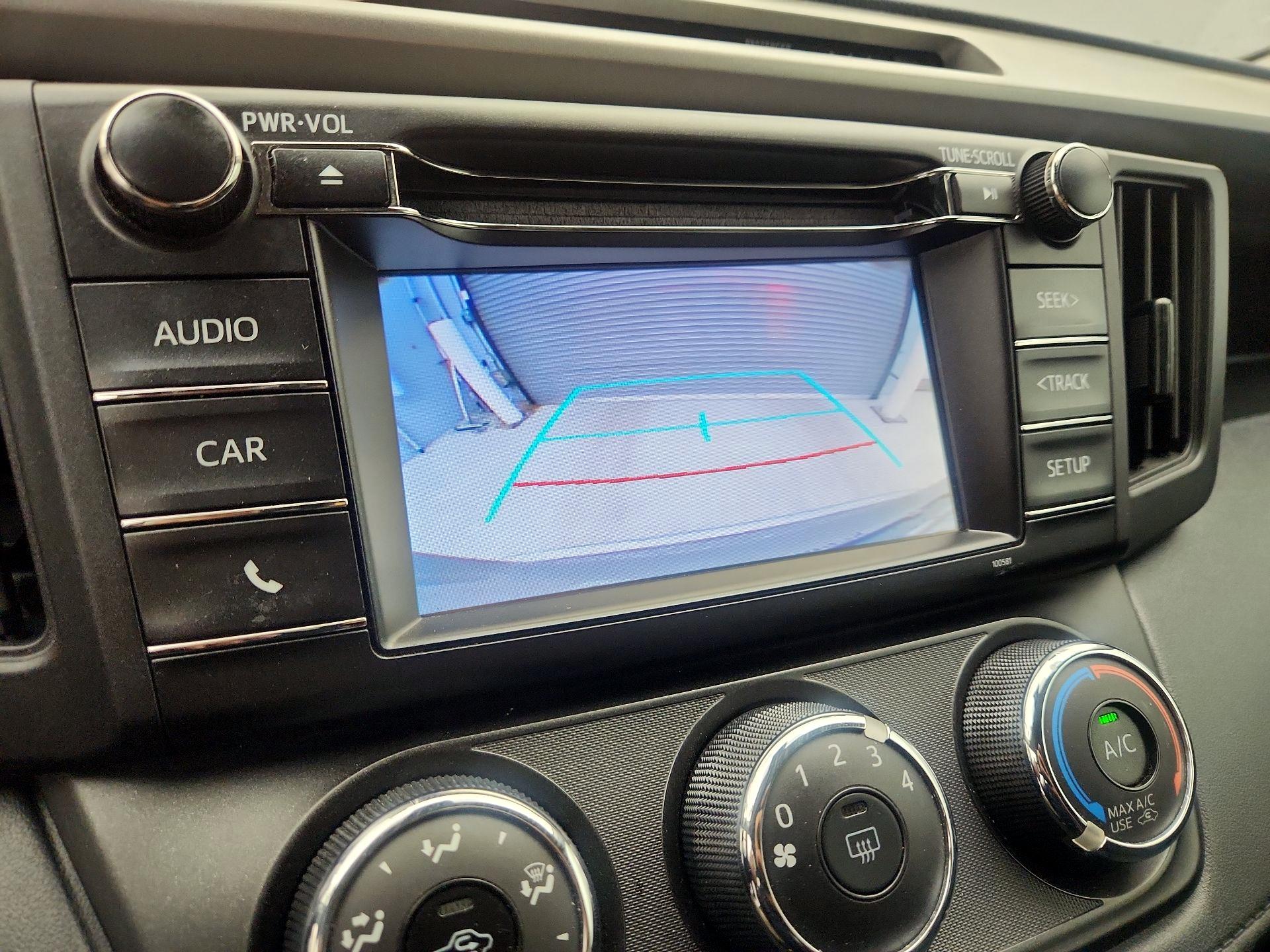 Thumbnail: 2018 Toyota RAV4 - 14