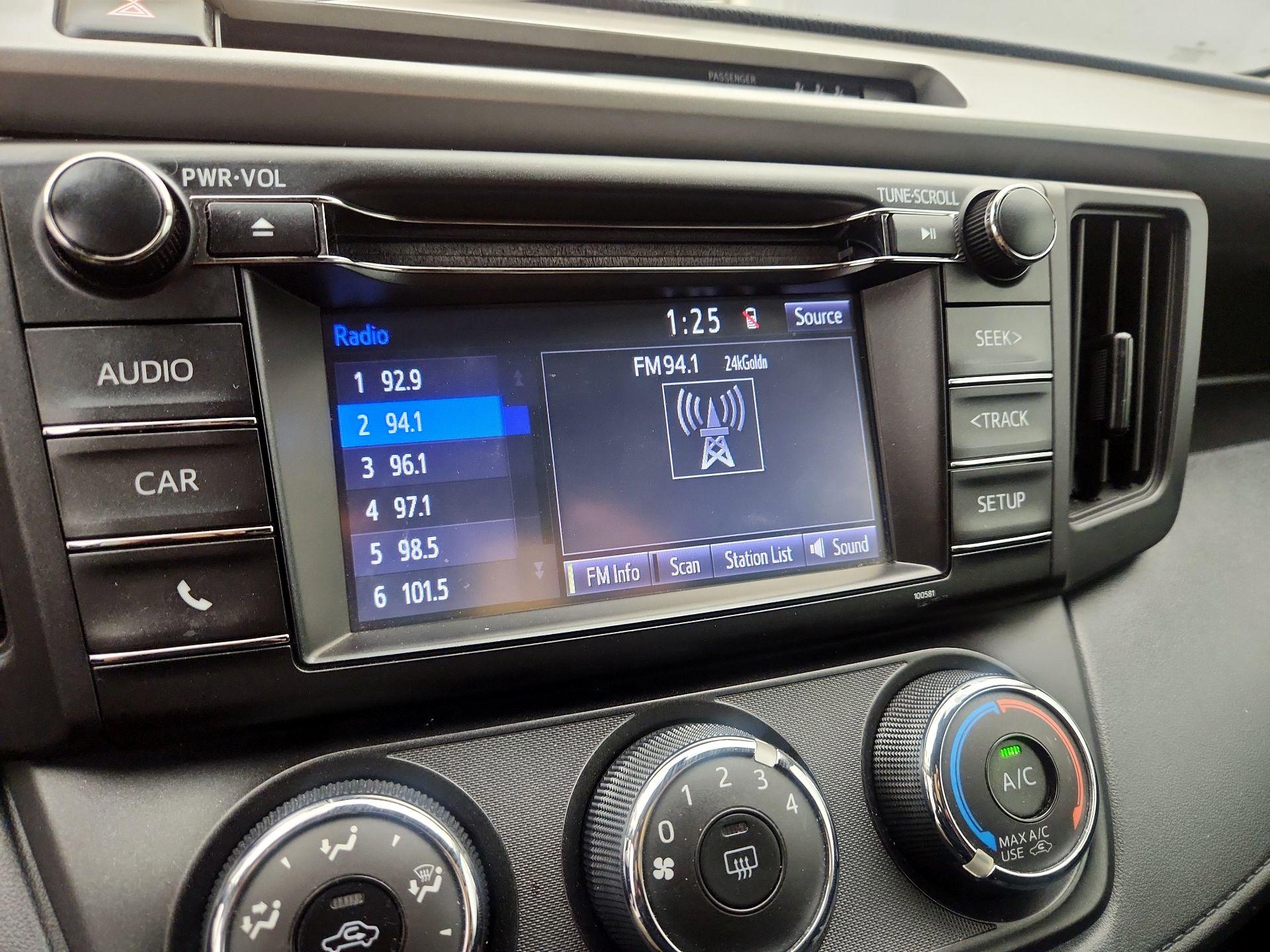 Thumbnail: 2018 Toyota RAV4 - 15