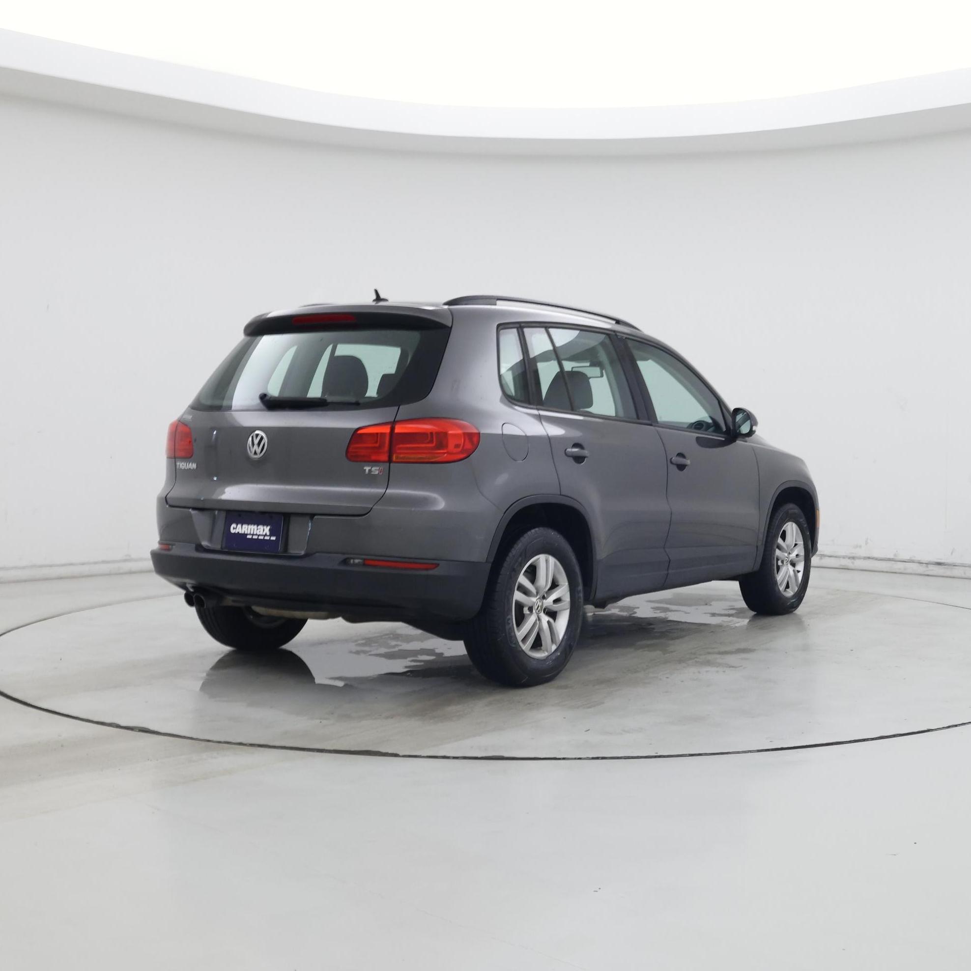 Thumbnail: 2016 Volkswagen Tiguan - 8