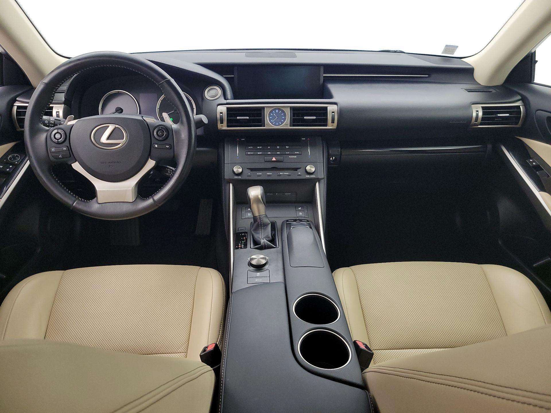 Thumbnail: 2015 Lexus IS - 9