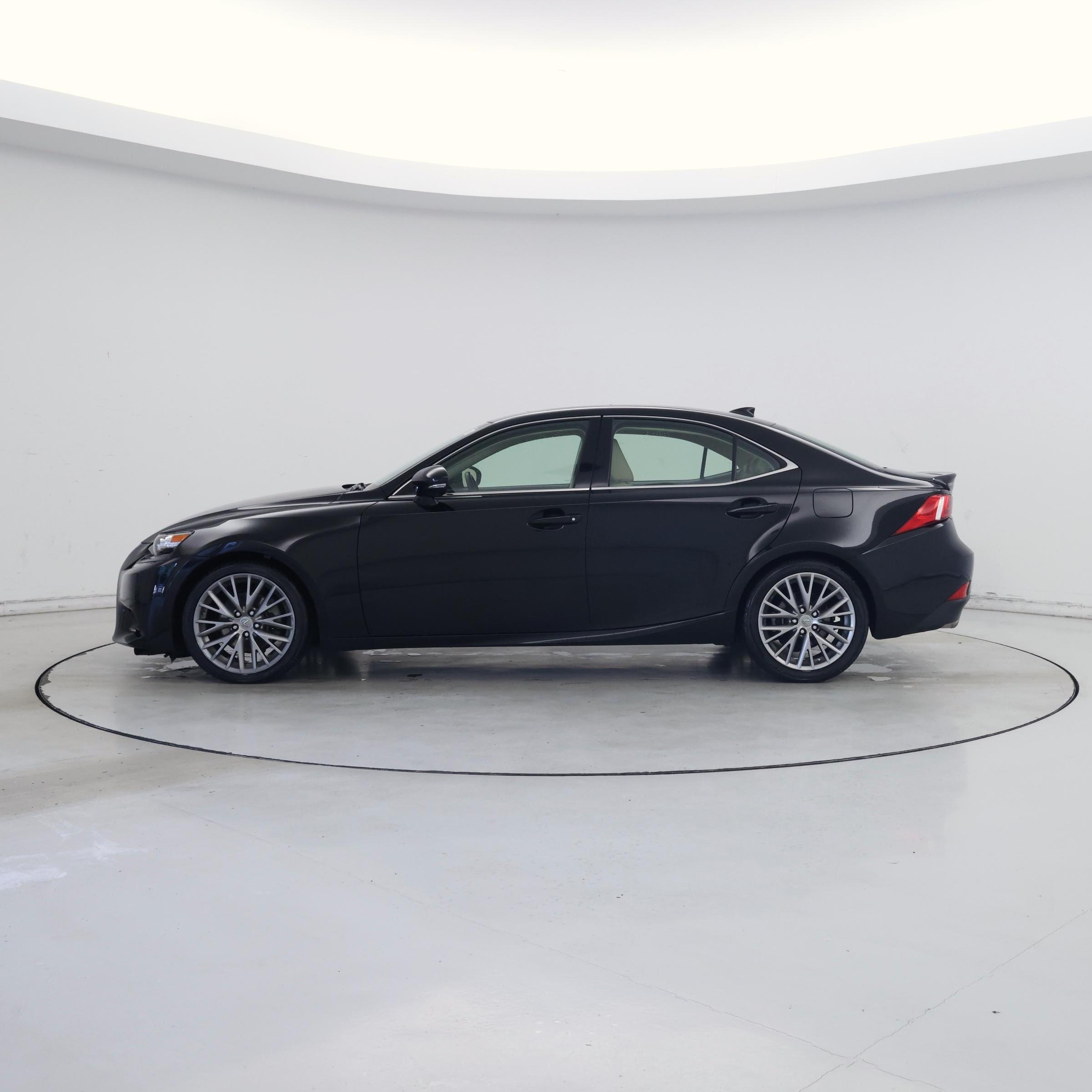 Thumbnail: 2015 Lexus IS - 3