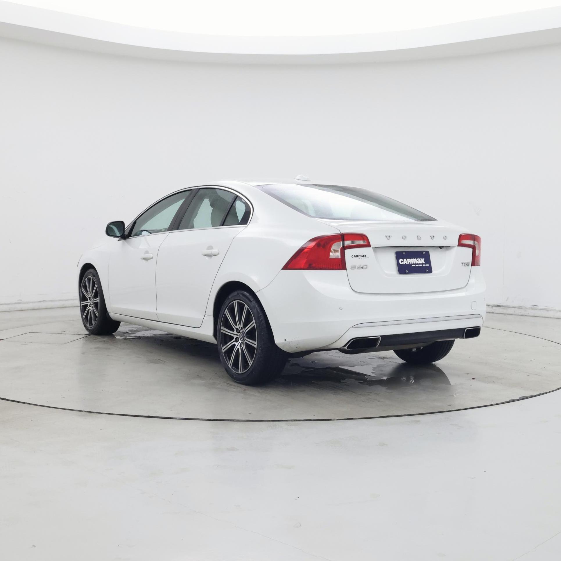 Thumbnail: 2017 Volvo S60 - 2