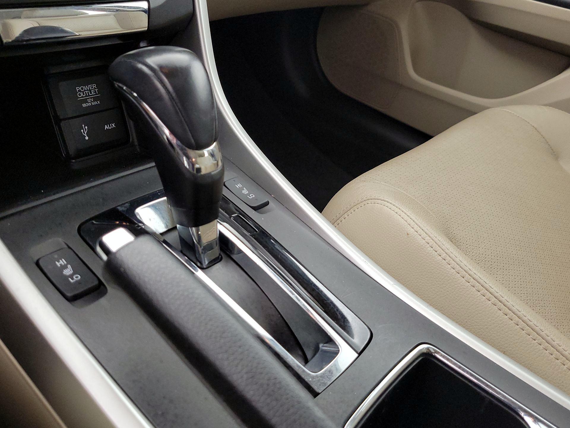 Thumbnail: 2015 Honda Accord - 17