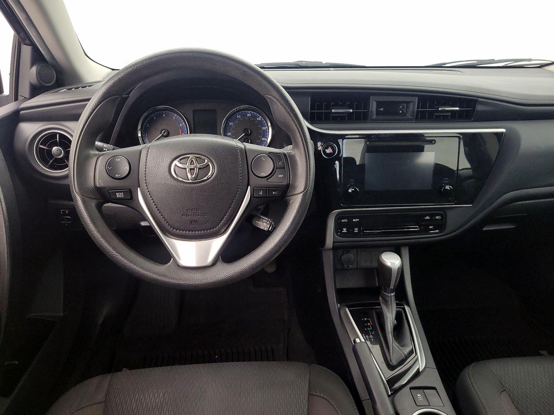 Thumbnail: 2018 Toyota Corolla - 10