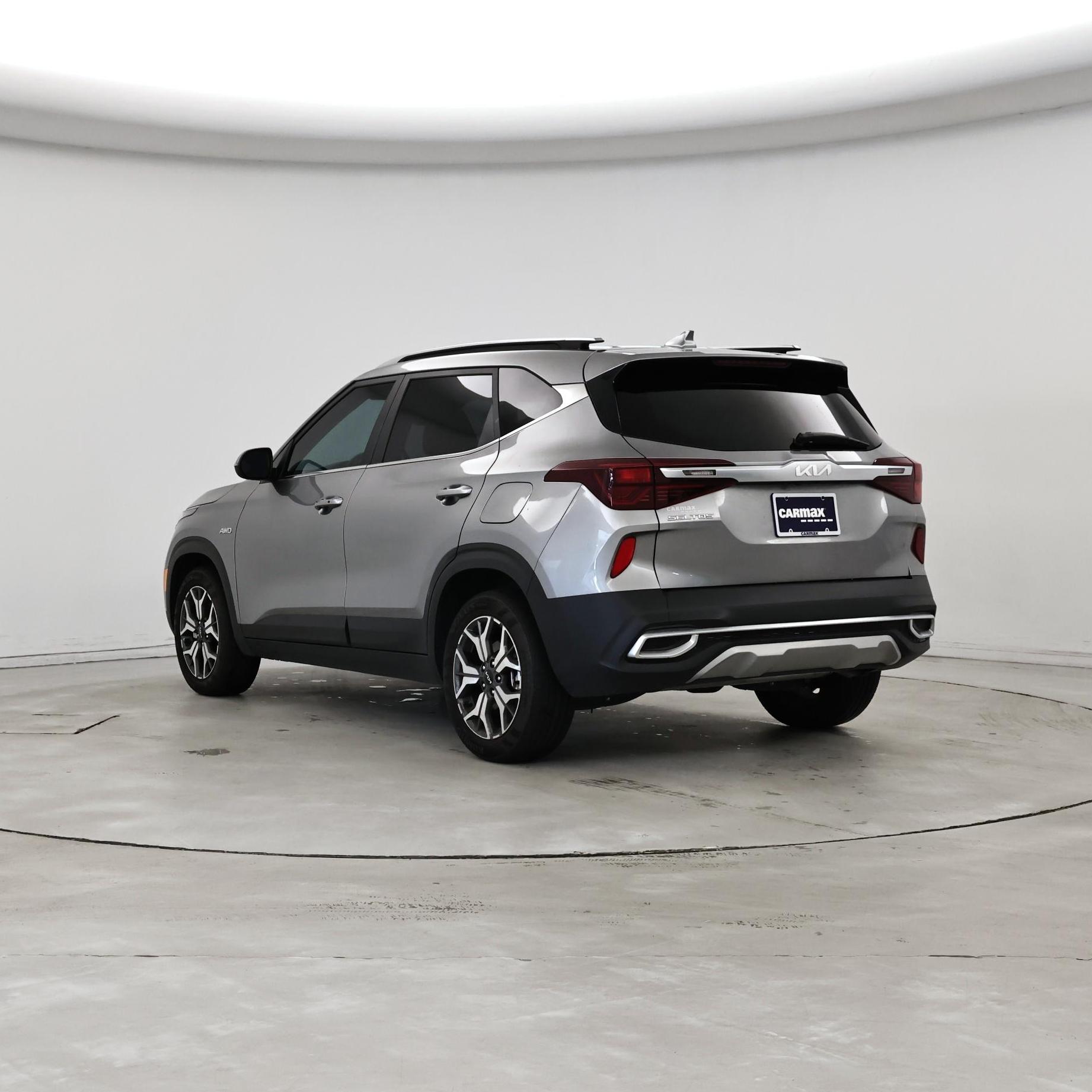 Thumbnail: 2023 Kia Seltos - 2