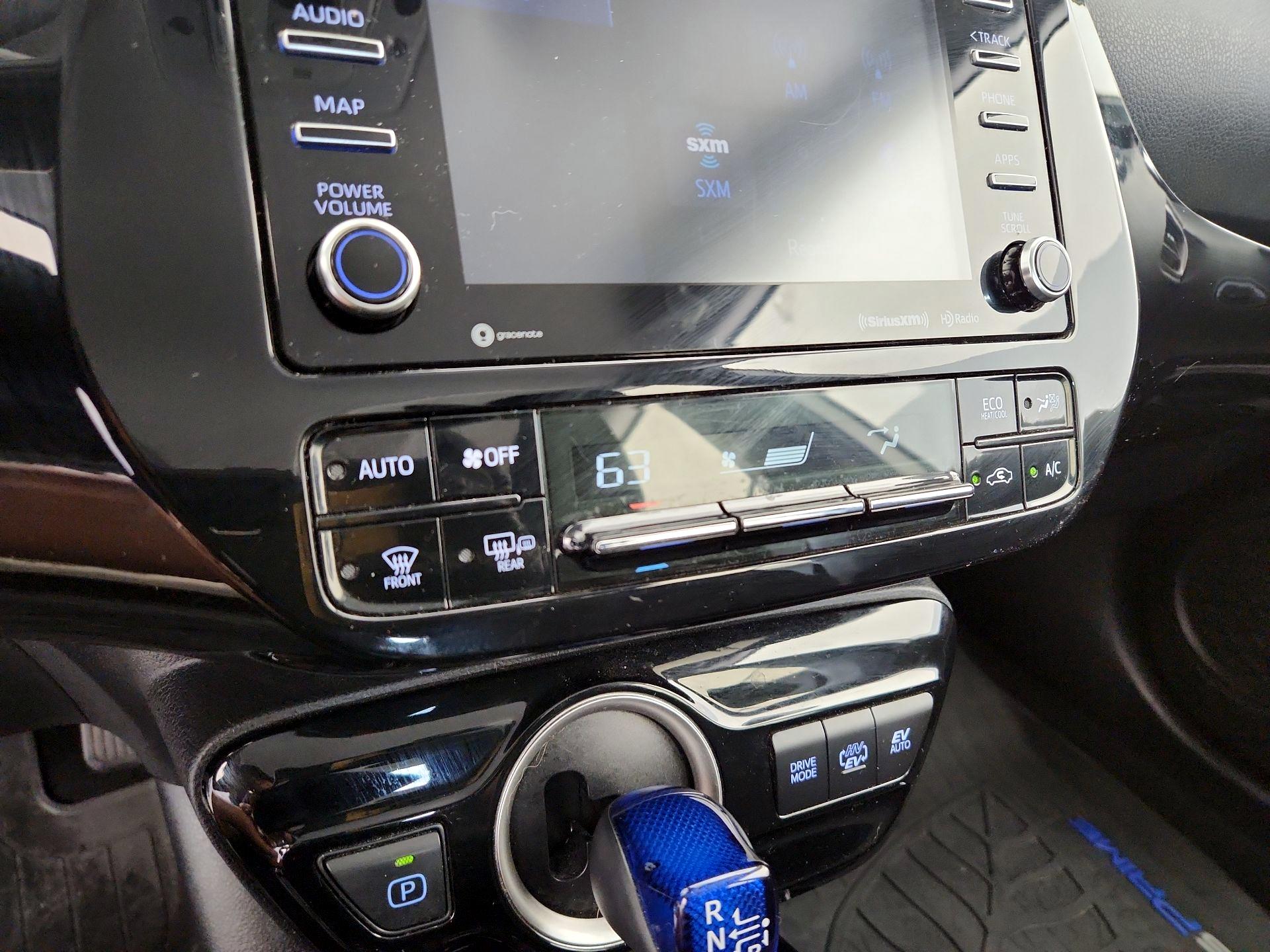 Thumbnail: 2020 Toyota Prius Prime - 16