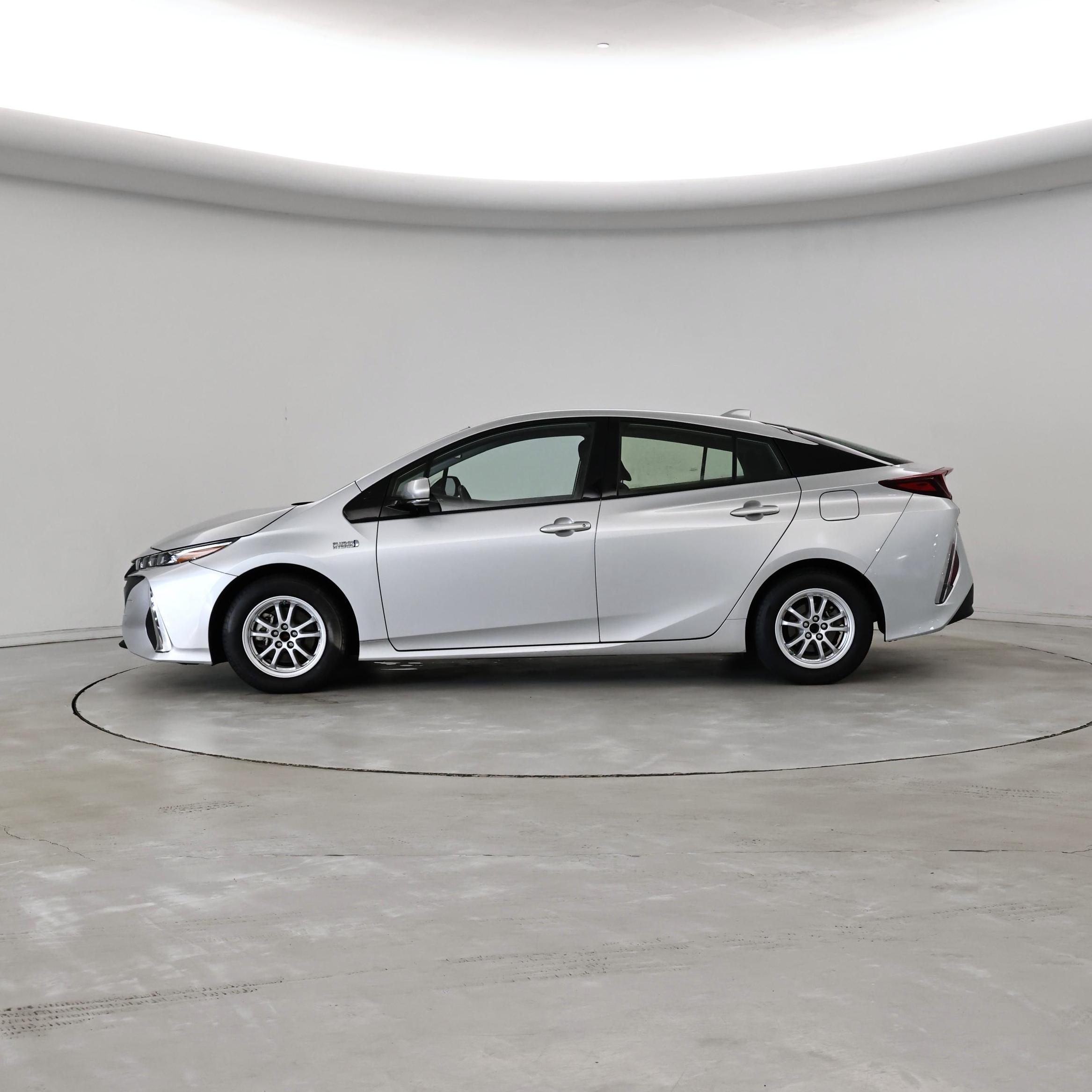 Thumbnail: 2020 Toyota Prius Prime - 3
