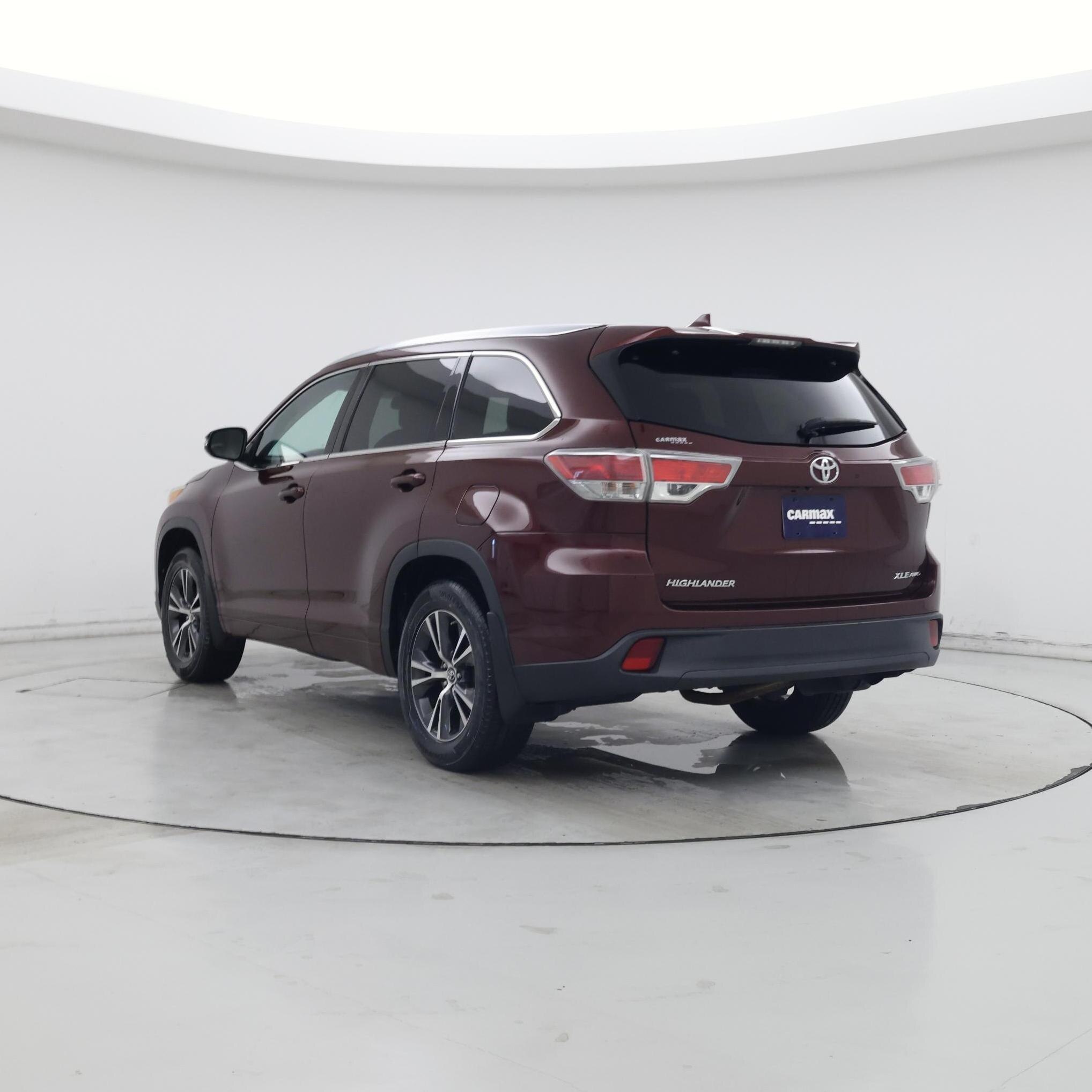 Thumbnail: 2016 Toyota Highlander - 2
