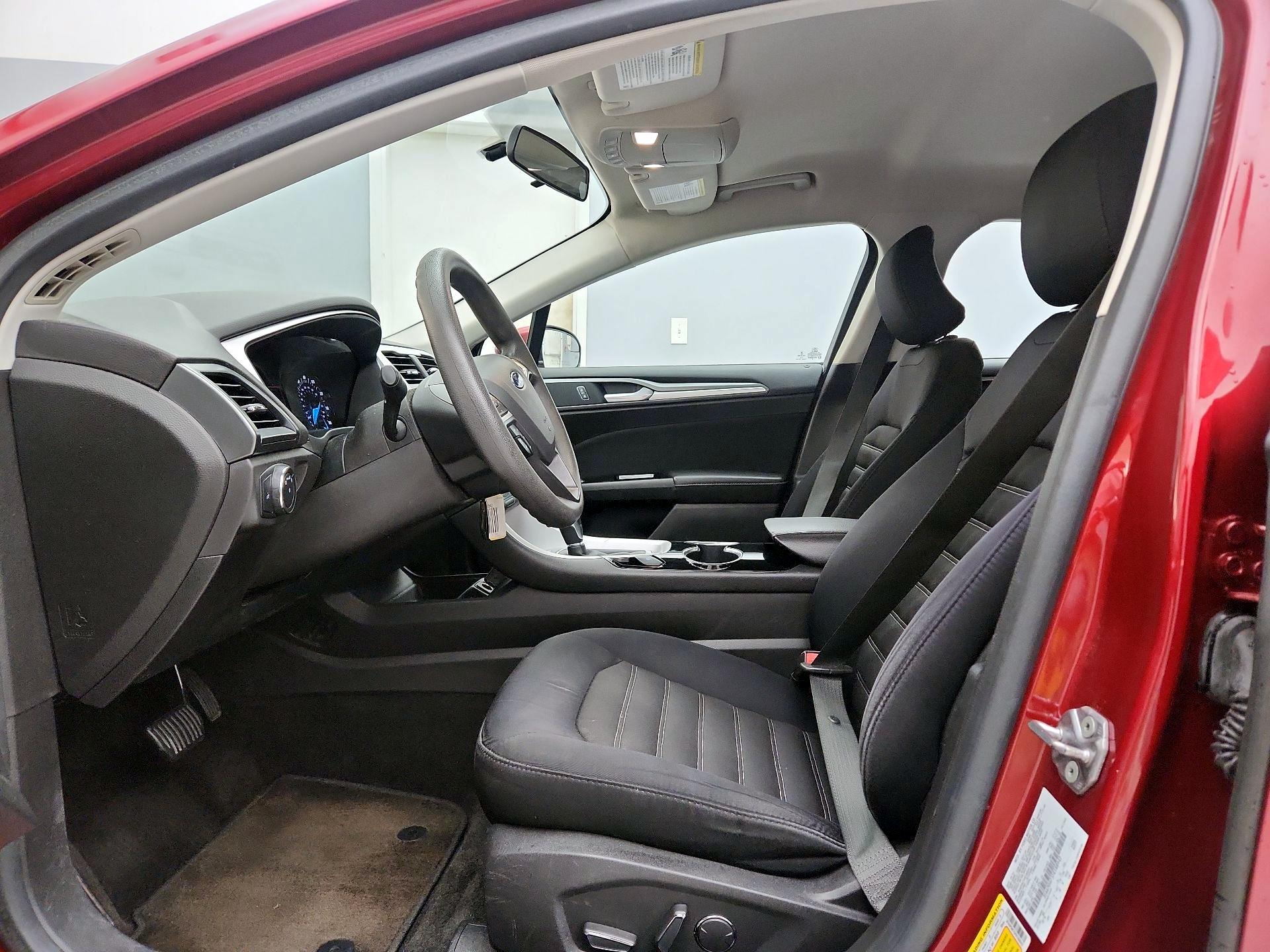 Thumbnail: 2015 Ford Fusion - 11