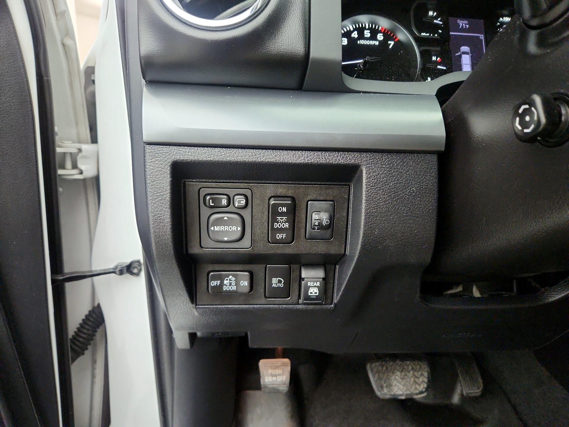 Thumbnail: 2019 Toyota Tundra - 13