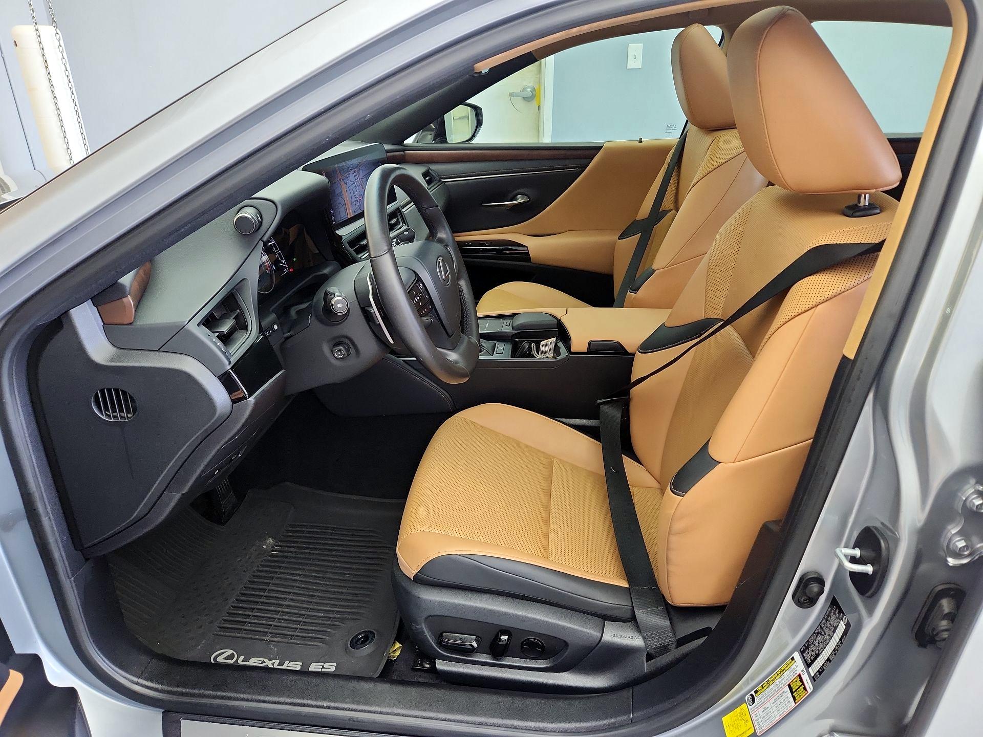 Thumbnail: 2022 Lexus ES - 11