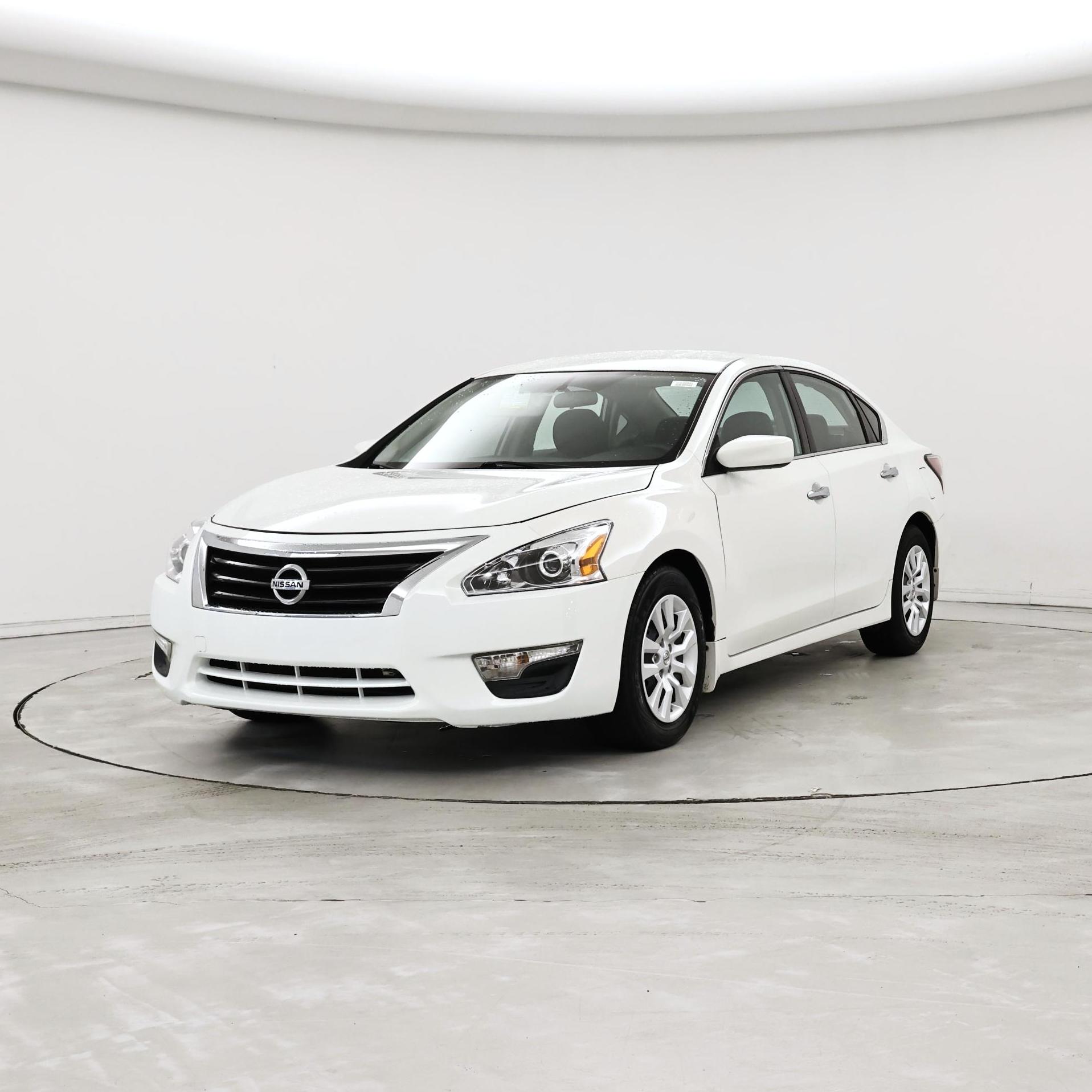Thumbnail: 2015 Nissan Altima - 4
