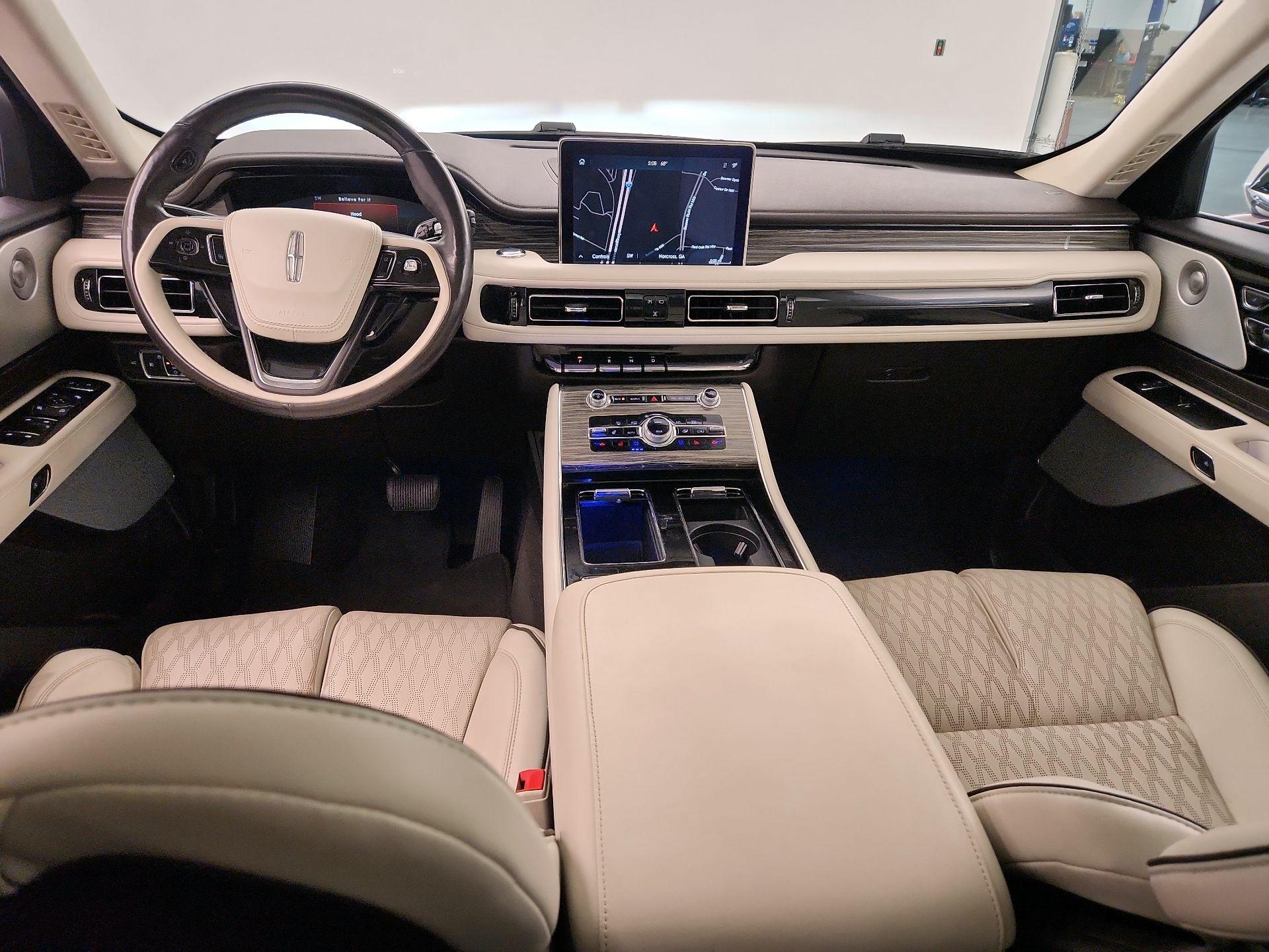 Thumbnail: 2020 Lincoln Aviator - 8