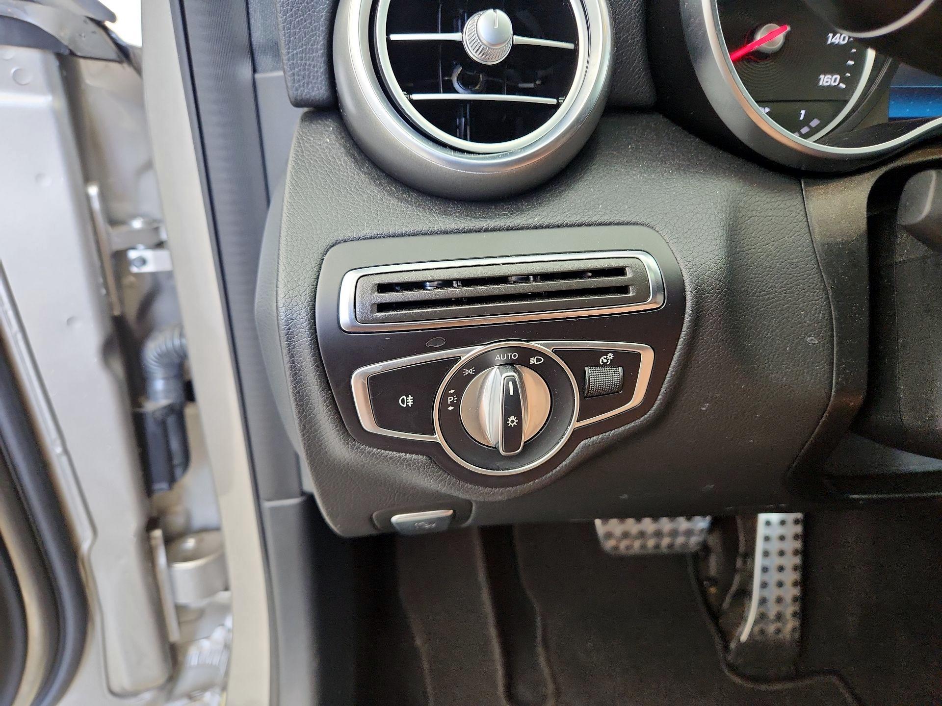 Thumbnail: 2019 Mercedes-Benz C-Class - 11