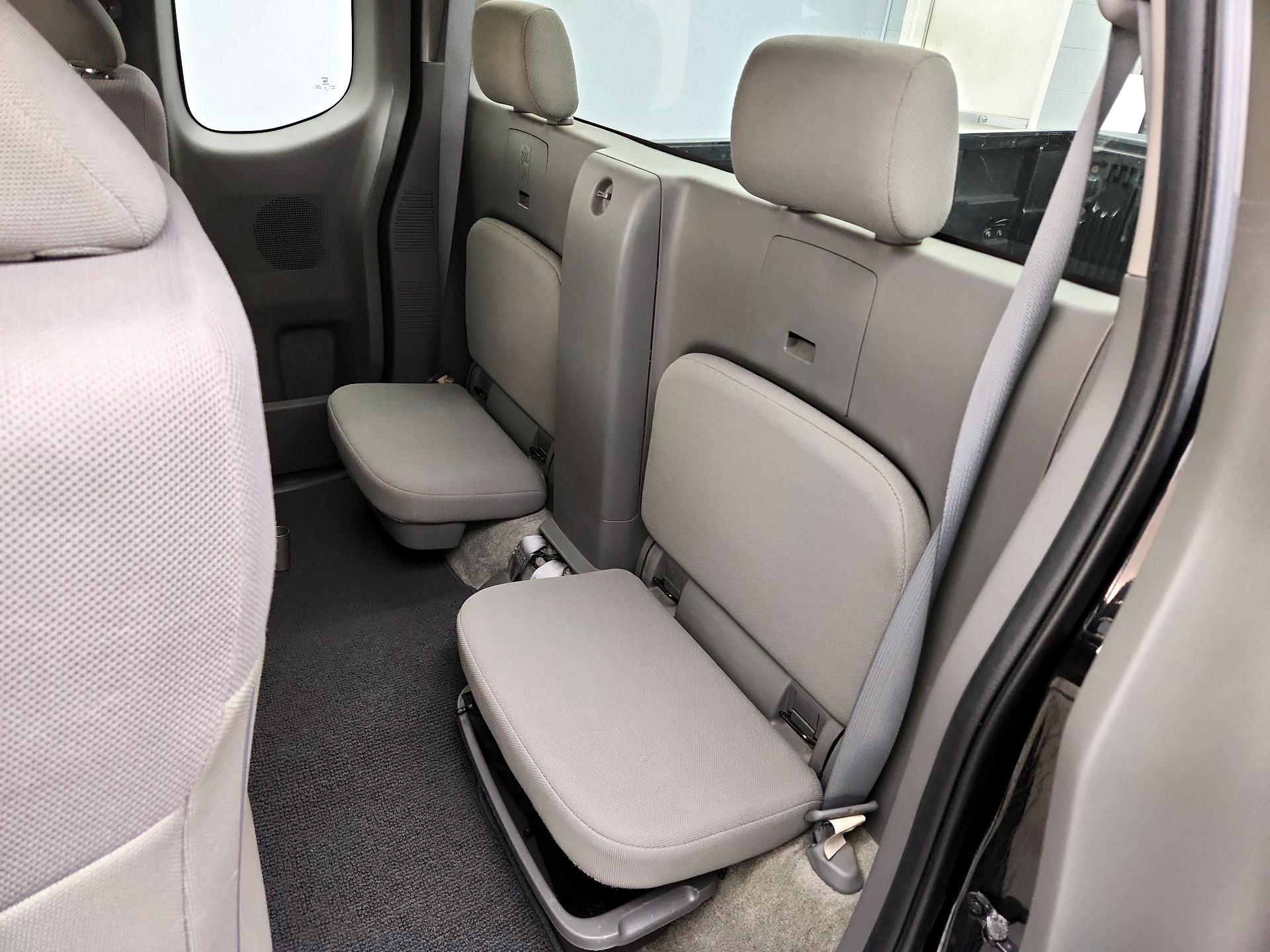 Thumbnail: 2015 Nissan Frontier - 18