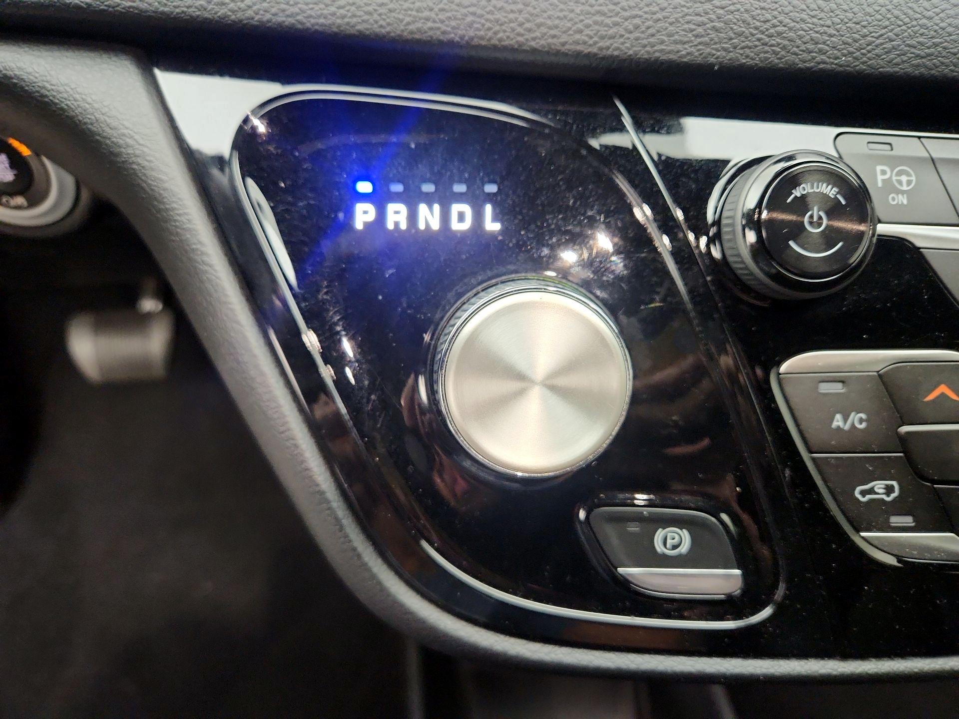 Thumbnail: 2020 Chrysler Pacifica - 18