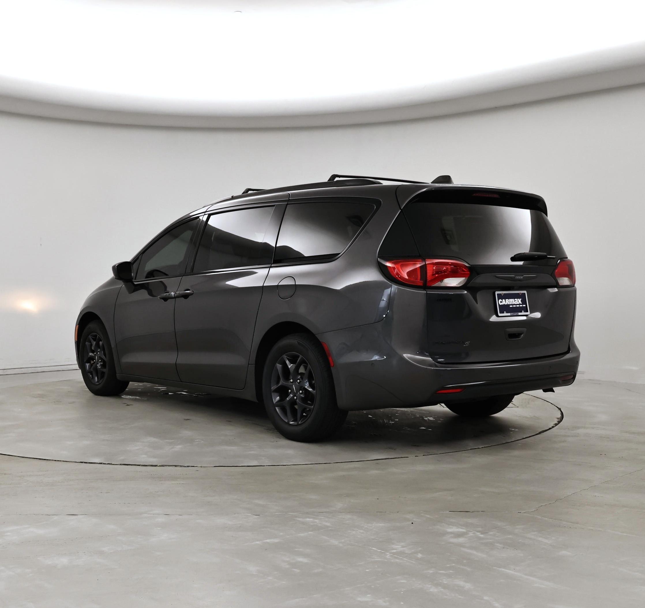 Thumbnail: 2020 Chrysler Pacifica - 2