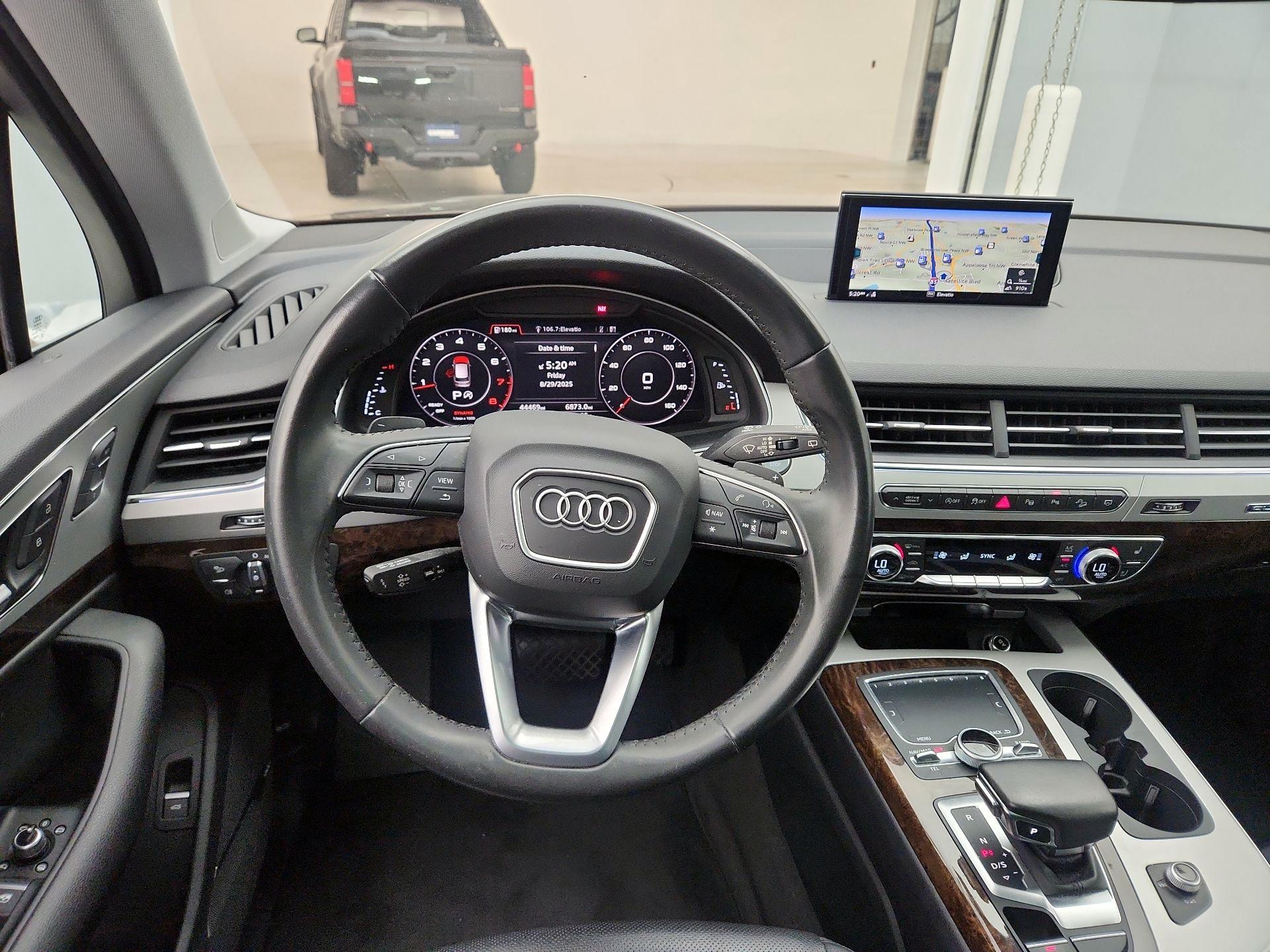 Thumbnail: 2019 Audi Q7 - 10