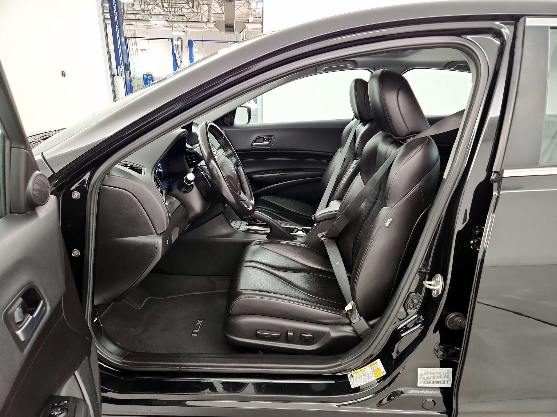 Thumbnail: 2019 Acura ILX - 9