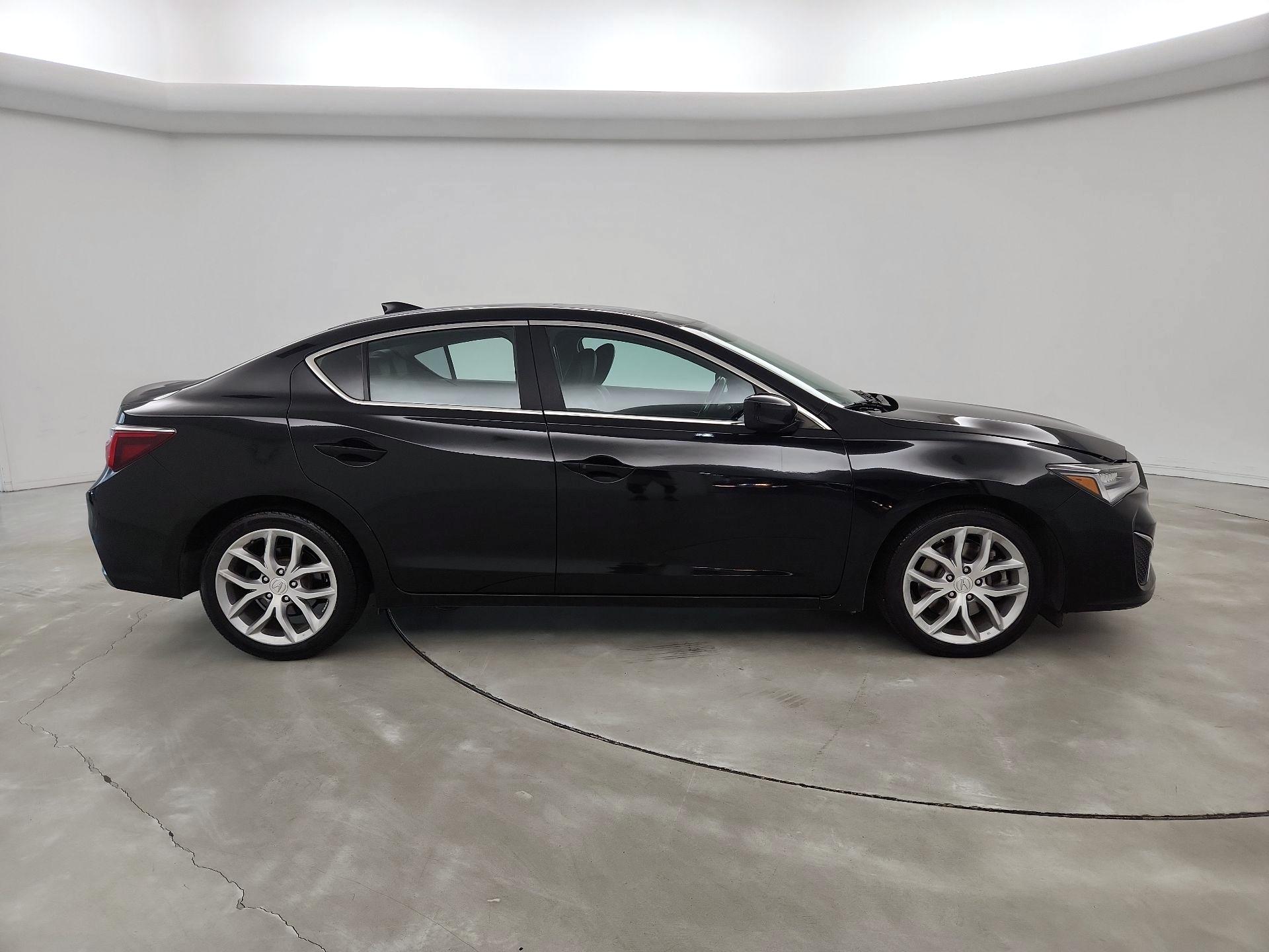 Thumbnail: 2019 Acura ILX - 4