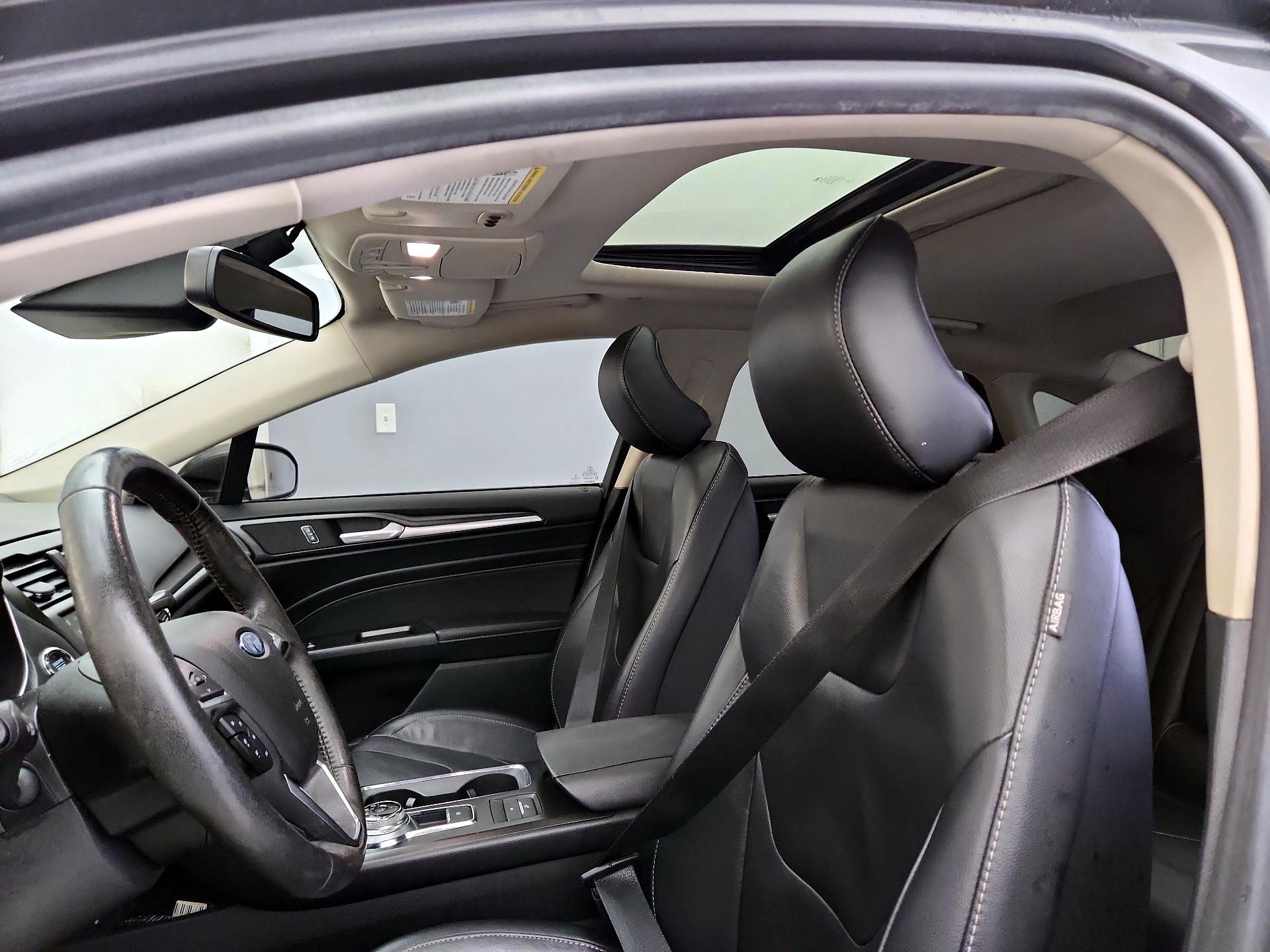 Thumbnail: 2017 Ford Fusion - 19