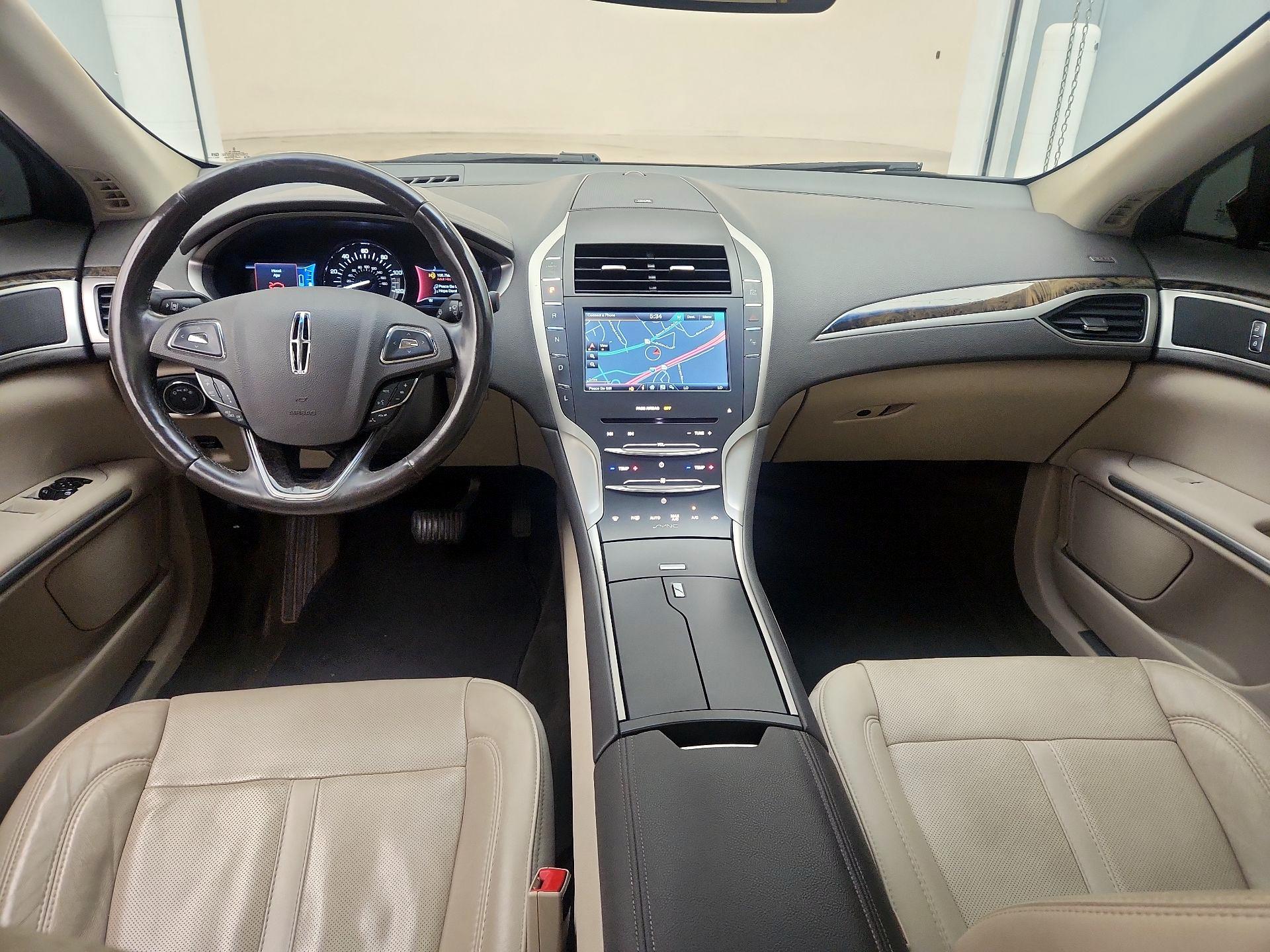 Thumbnail: 2016 Lincoln MKZ - 9