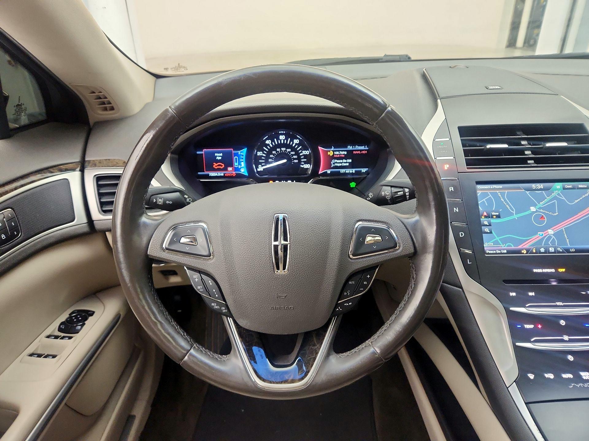 Thumbnail: 2016 Lincoln MKZ - 10