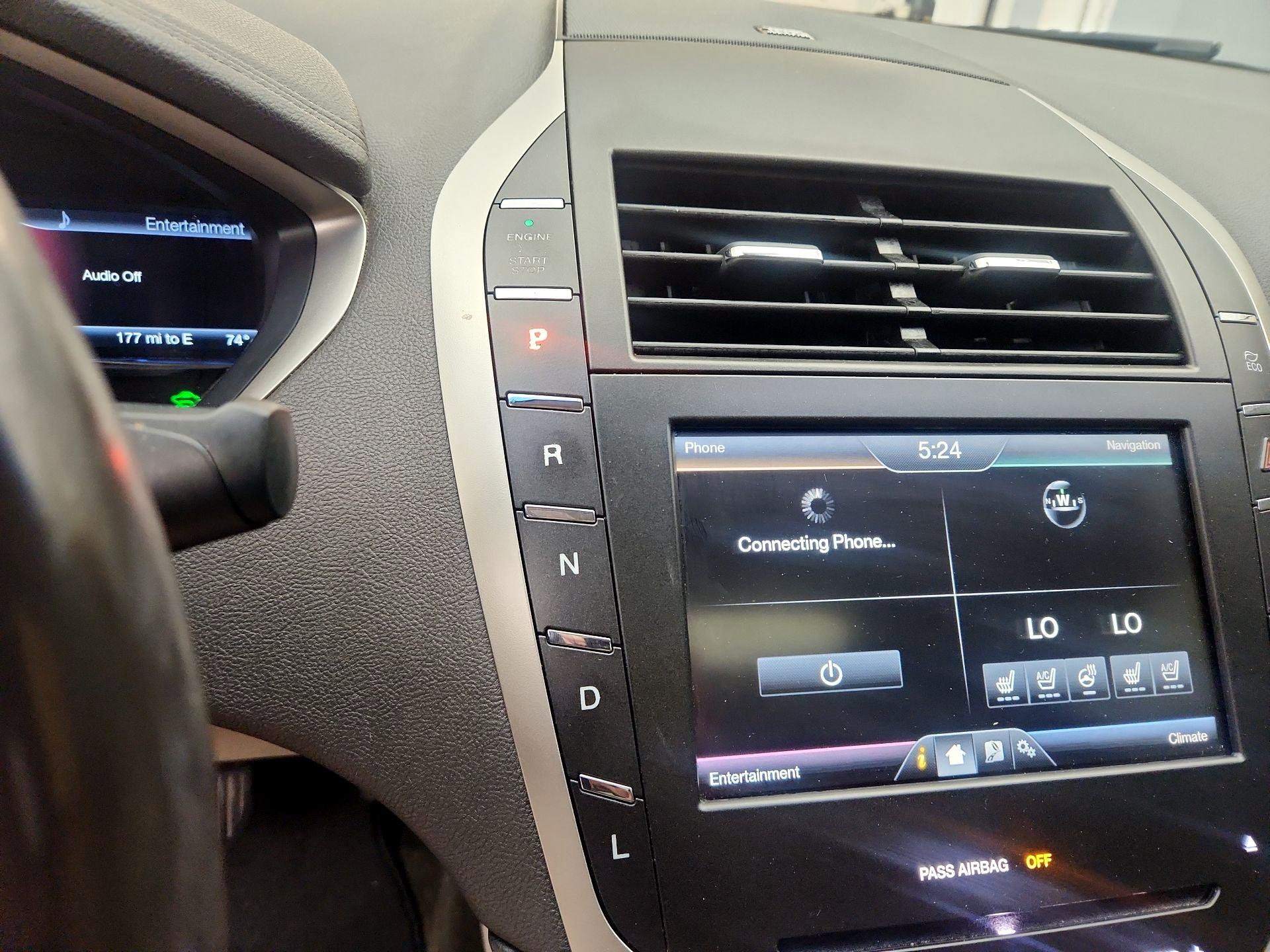 Thumbnail: 2016 Lincoln MKZ - 18
