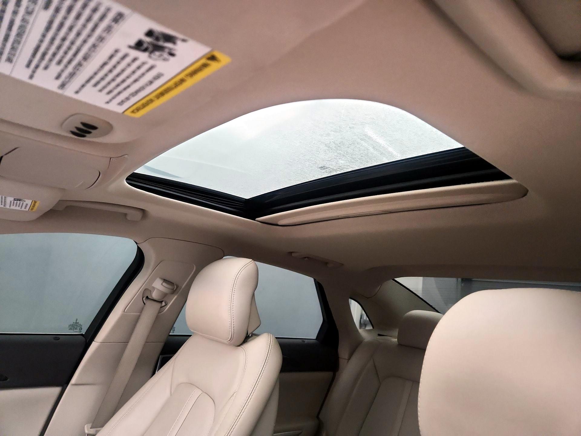 Thumbnail: 2016 Lincoln MKZ - 20